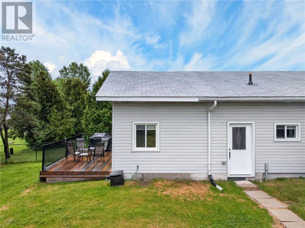 38 Laura Avenue, Lively, Ontario  P3Y 1A4 - Photo 6 - 2128524