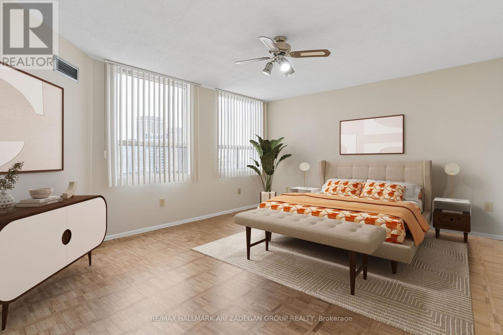 2704 - 3650 Kaneff Crescent, Mississauga, Ontario  L5A 4A1 - Photo 7 - W13437512