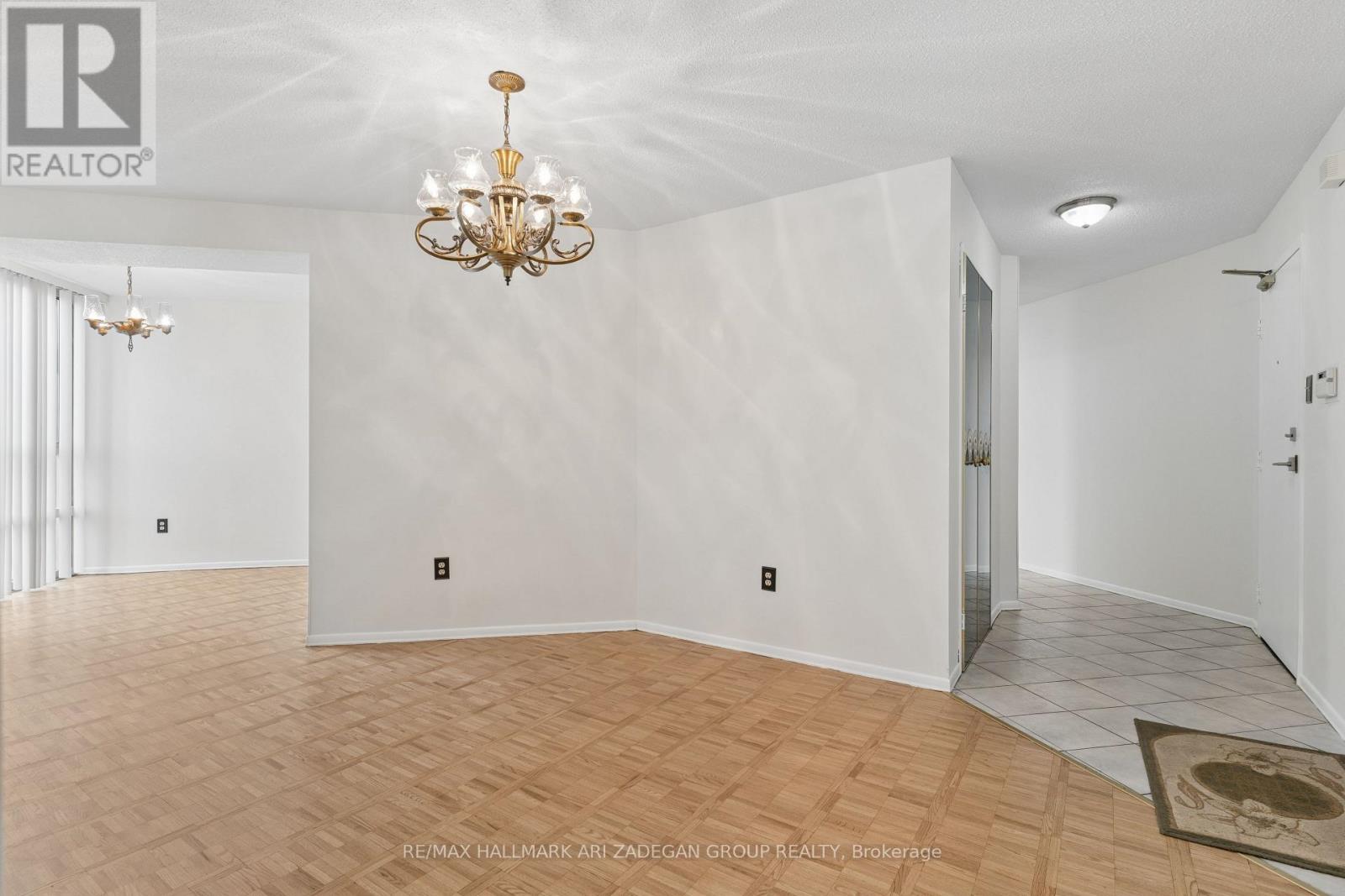 2704 - 3650 Kaneff Crescent, Mississauga, Ontario  L5A 4A1 - Photo 31 - W13437512