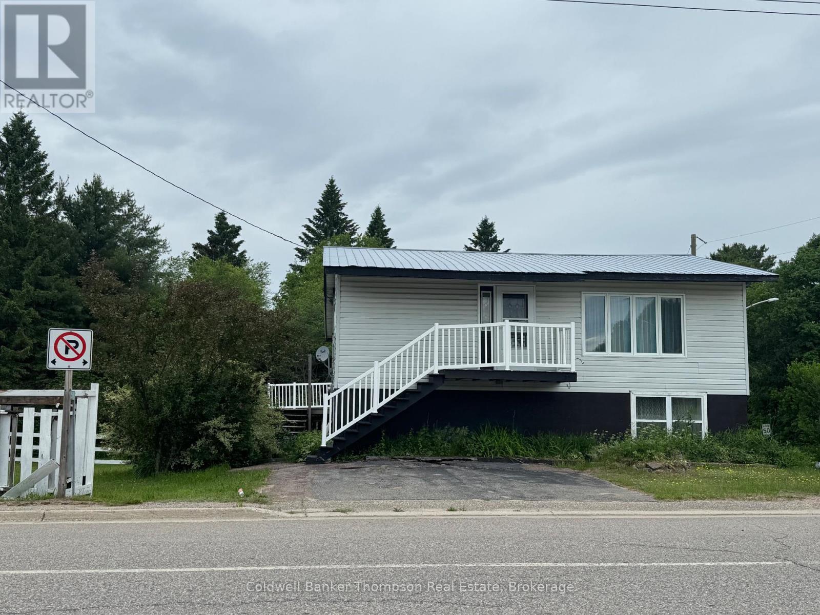 2508 Highway 518 Highway W, Mcmurrich/monteith, Ontario  P0A 1Y0 - Photo 2 - X13444098