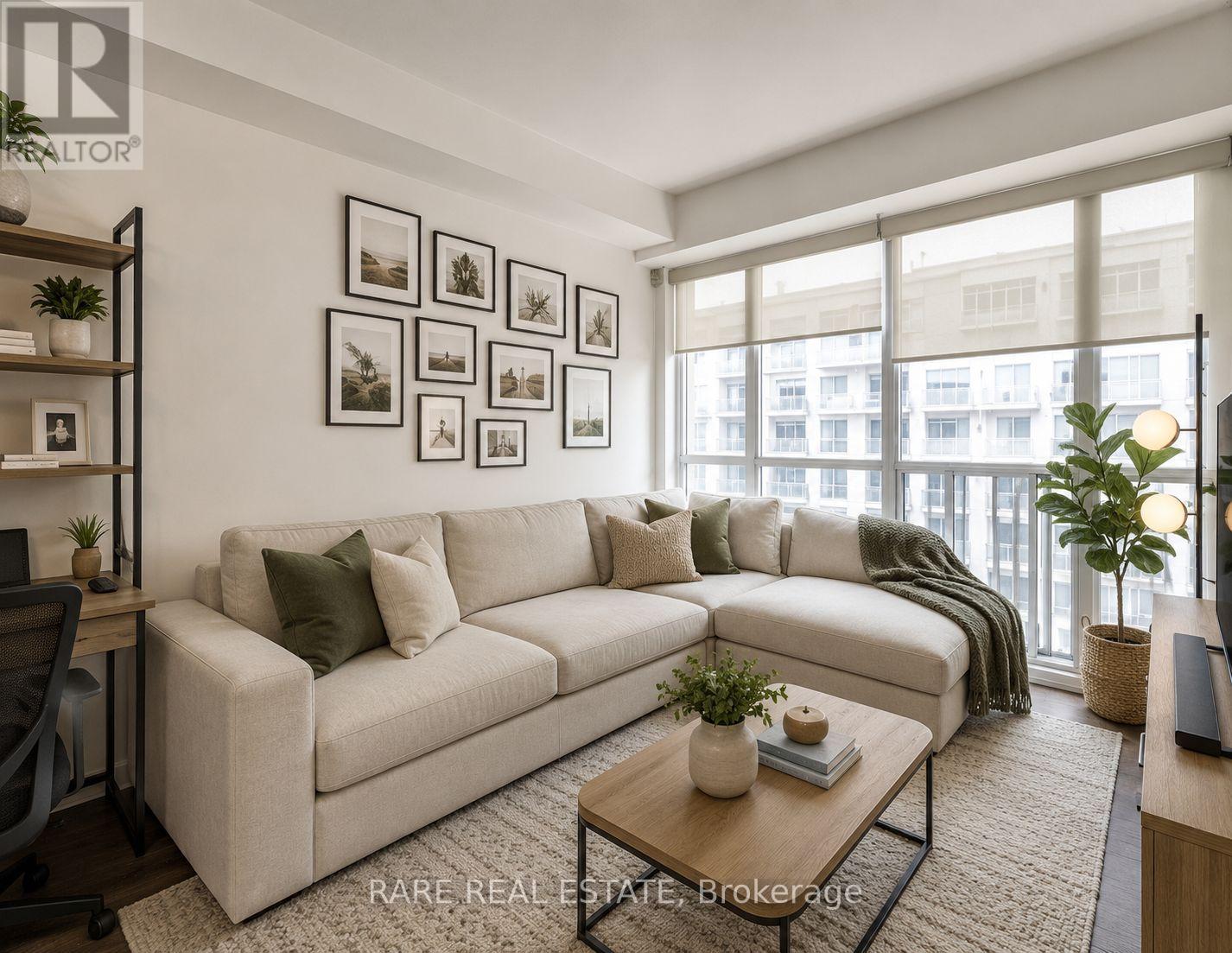 802 - 1 SHAW STREET, Toronto, Ontario