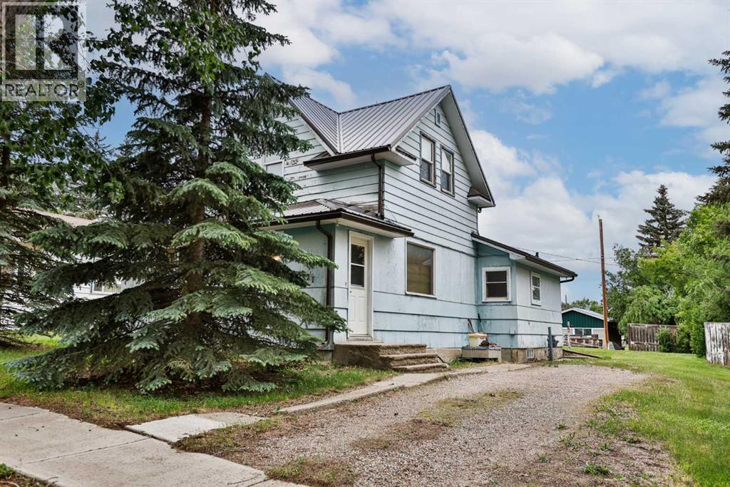 221 1 Street S, lomond, Alberta