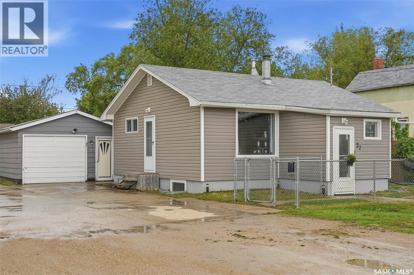 27 2ND AVENUE, clavet, Saskatchewan