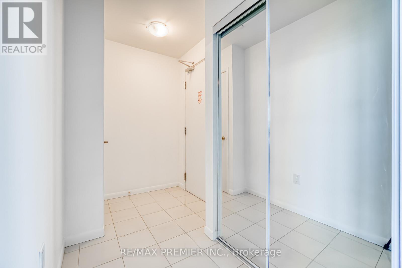 2013 - 800 Lawrence Avenue, Toronto, Ontario  M6A 0B1 - Photo 6 - W13444010