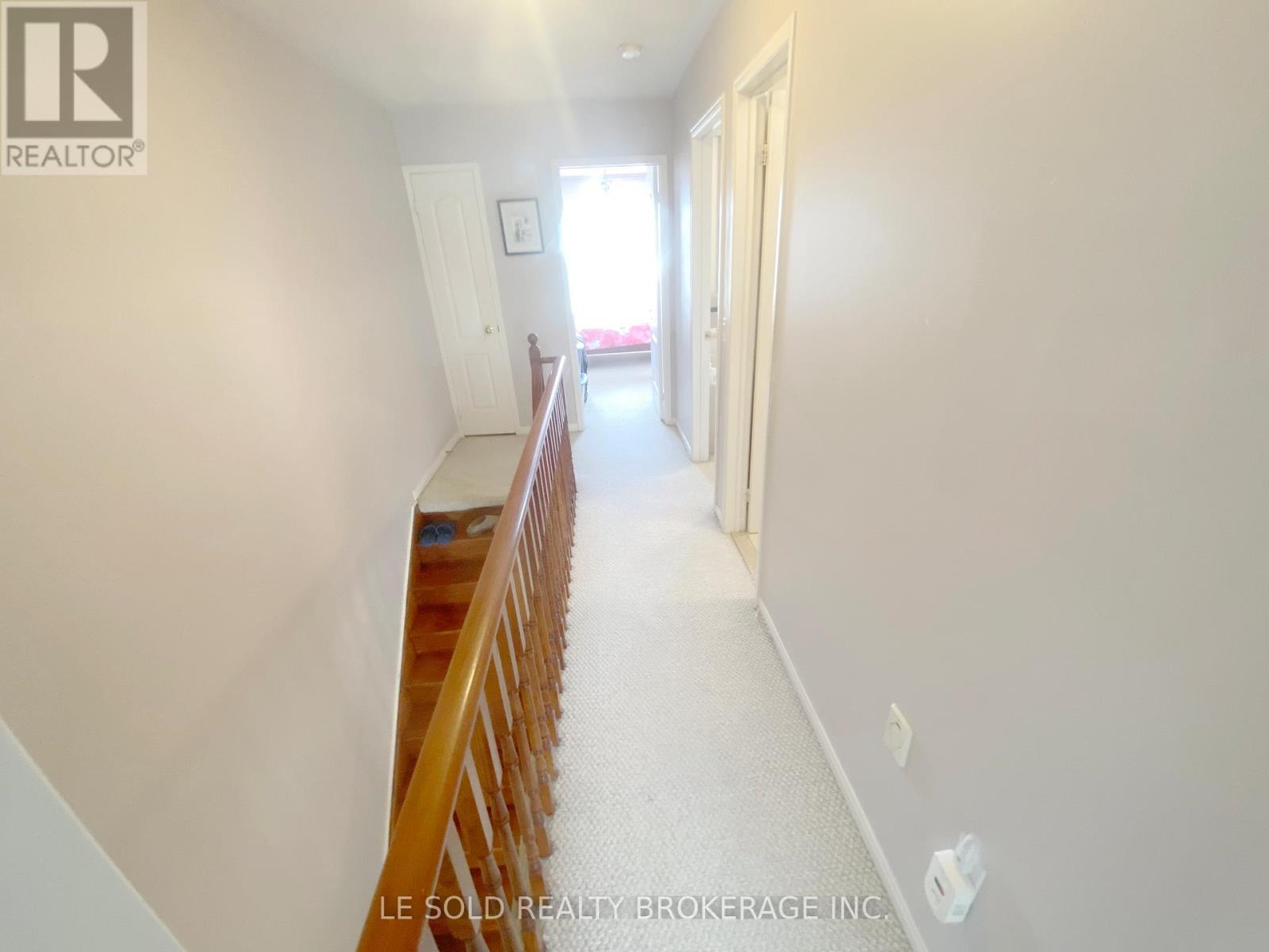 888 Scollard Court, Mississauga, Ontario  L5R 2R5 - Photo 17 - W13444030