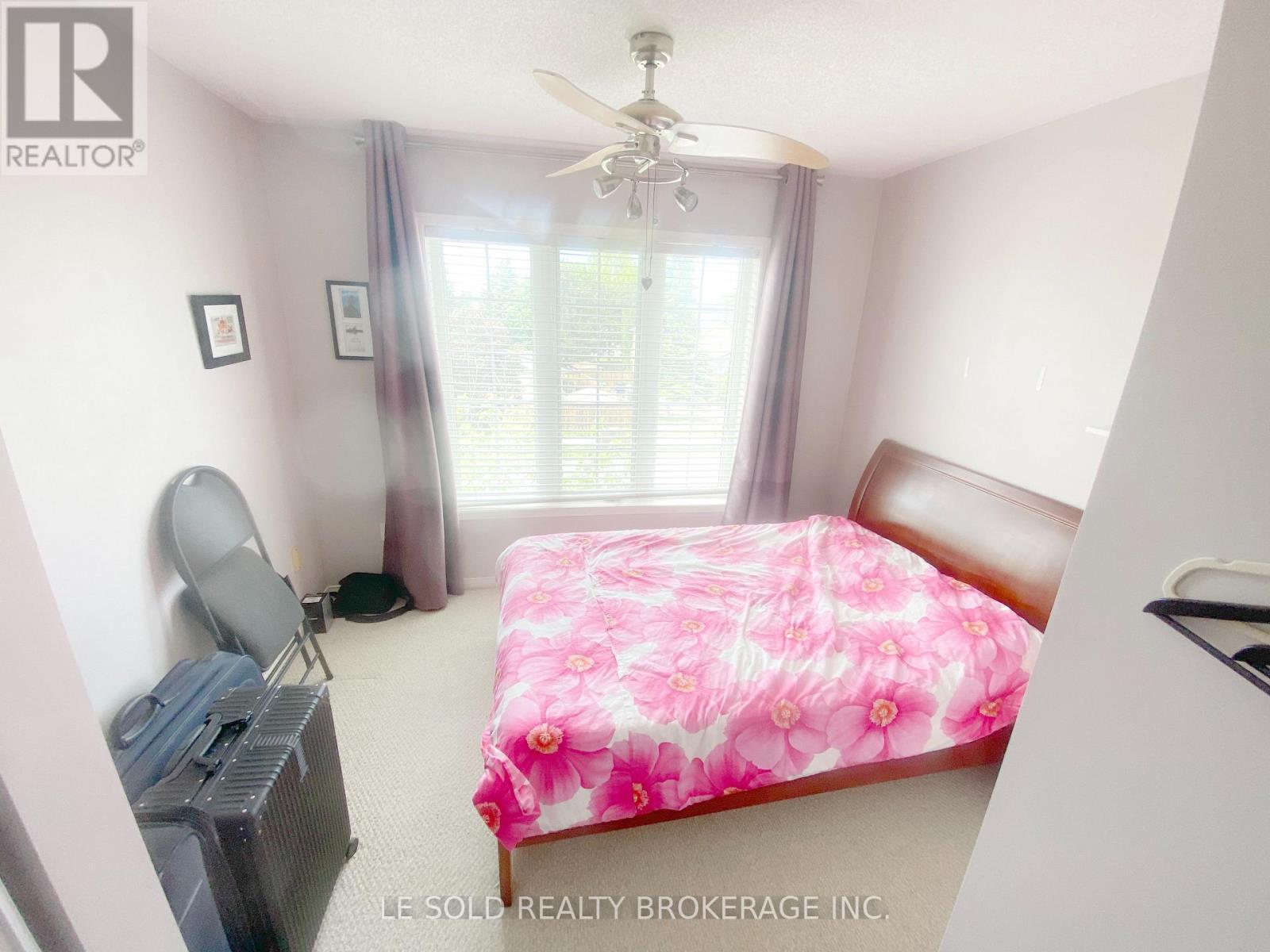 888 Scollard Court, Mississauga, Ontario  L5R 2R5 - Photo 19 - W13444030