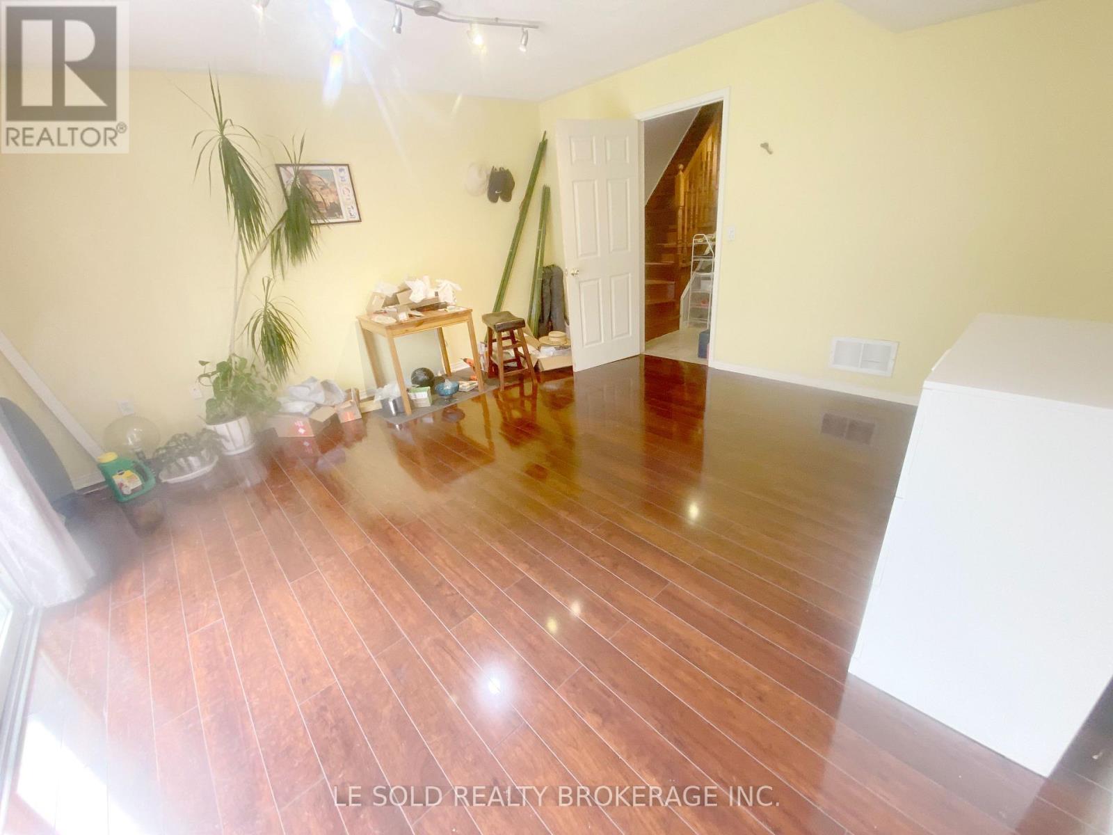 888 Scollard Court, Mississauga, Ontario  L5R 2R5 - Photo 24 - W13444030