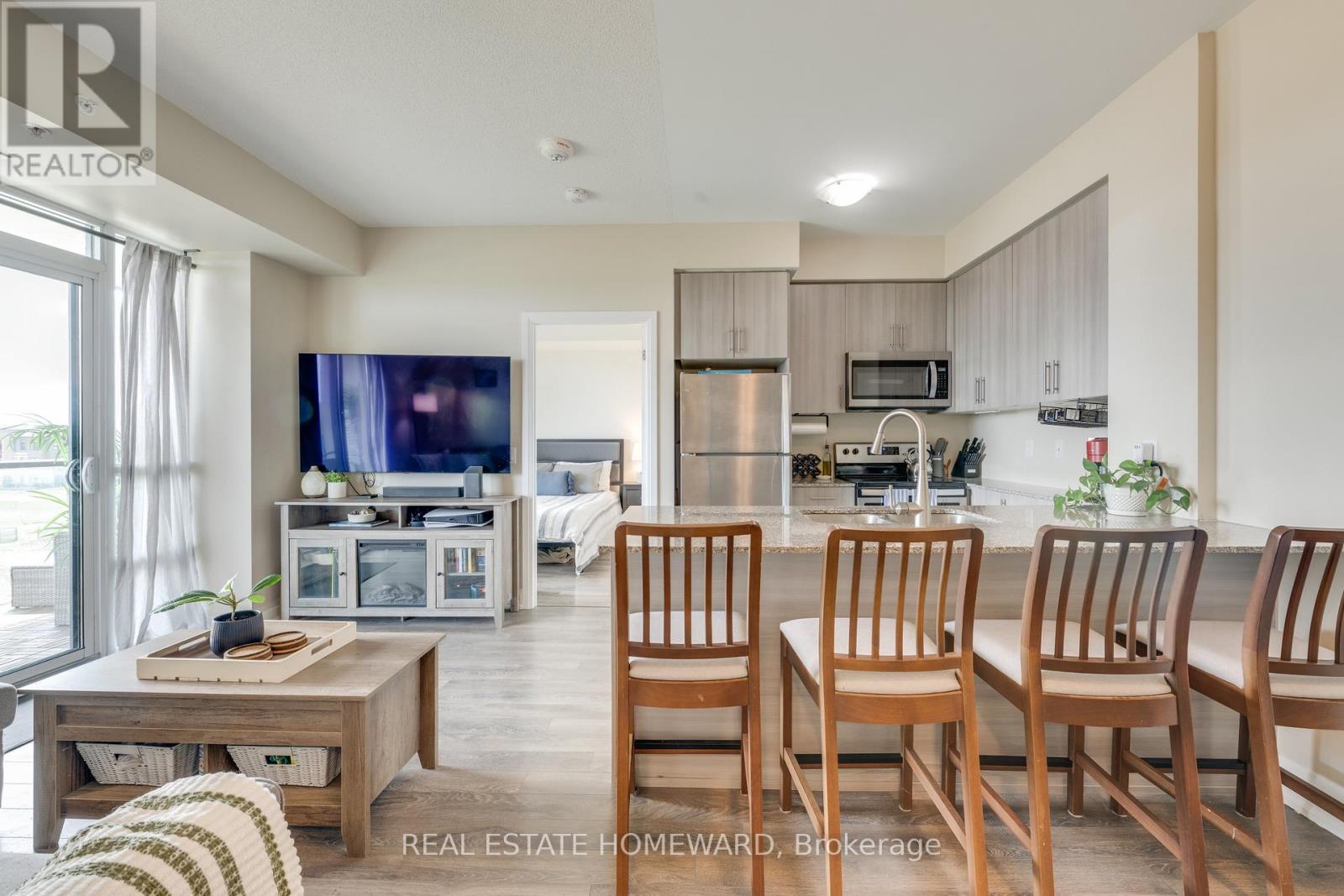 211 - 65 Yorkland Boulevard, Brampton, Ontario L6P 4M5 - Photo 4 - W13444058