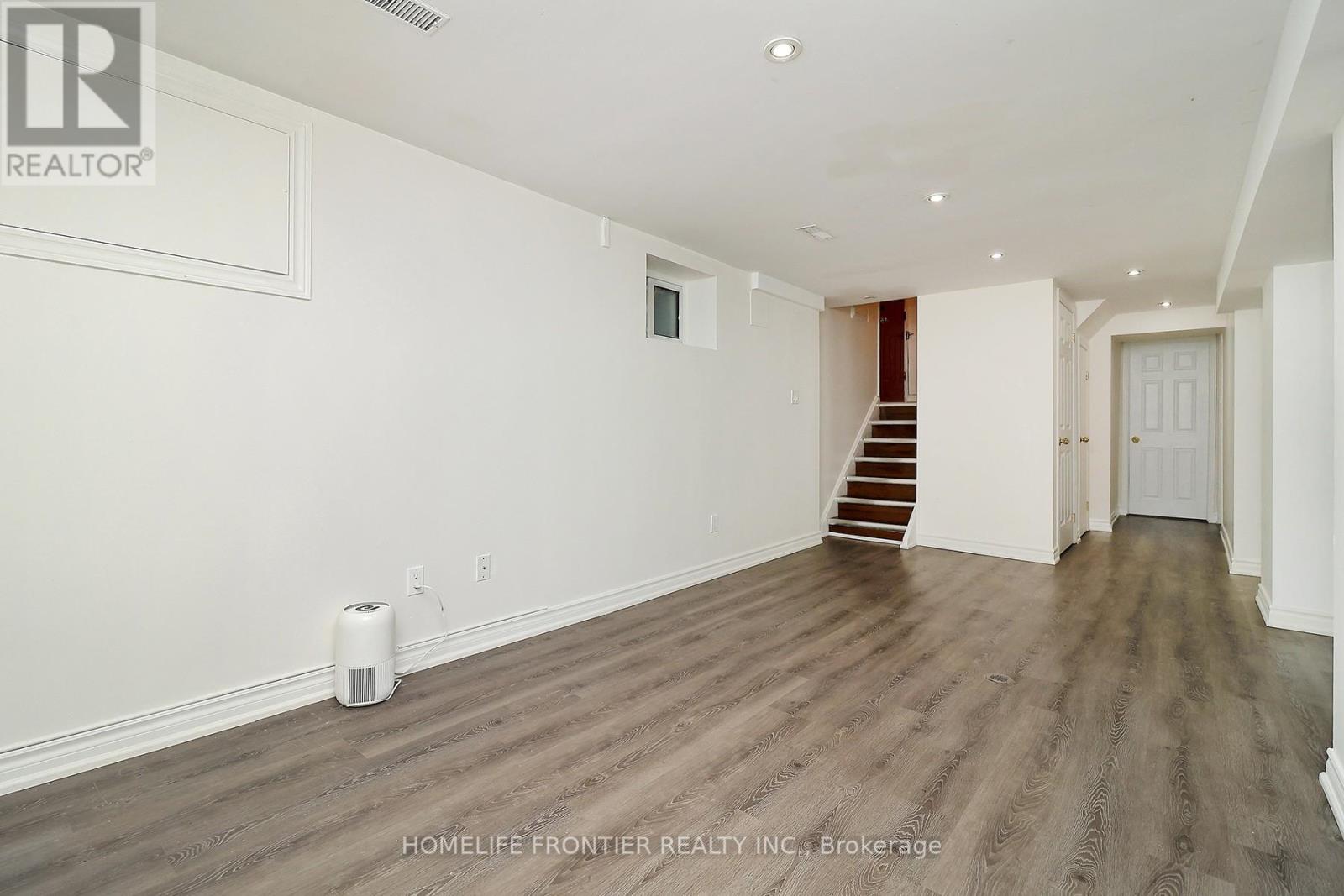 32 Coules Court, Toronto, Ontario  M8W 2N9 - Photo 12 - W13444070