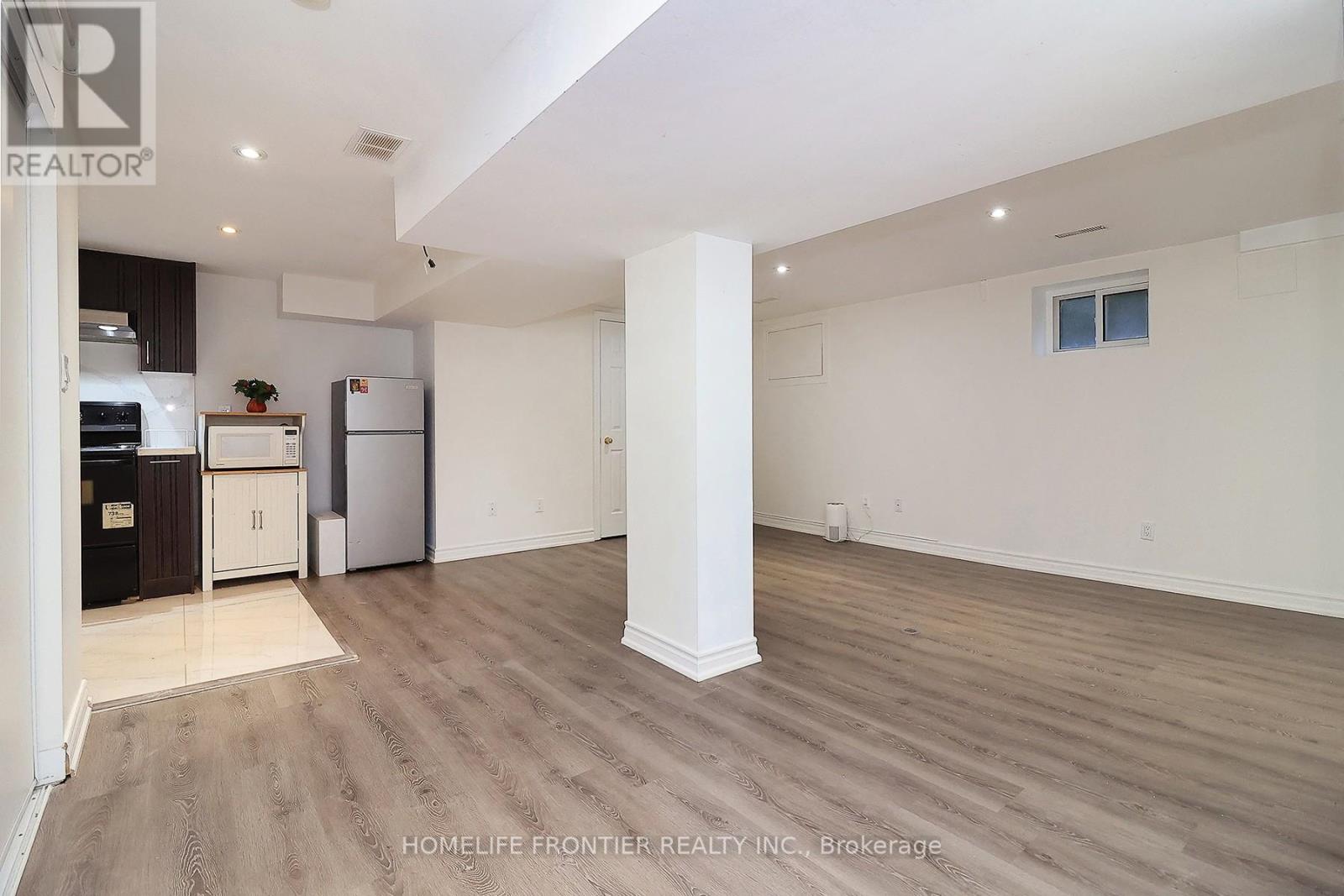 32 Coules Court, Toronto, Ontario  M8W 2N9 - Photo 13 - W13444070