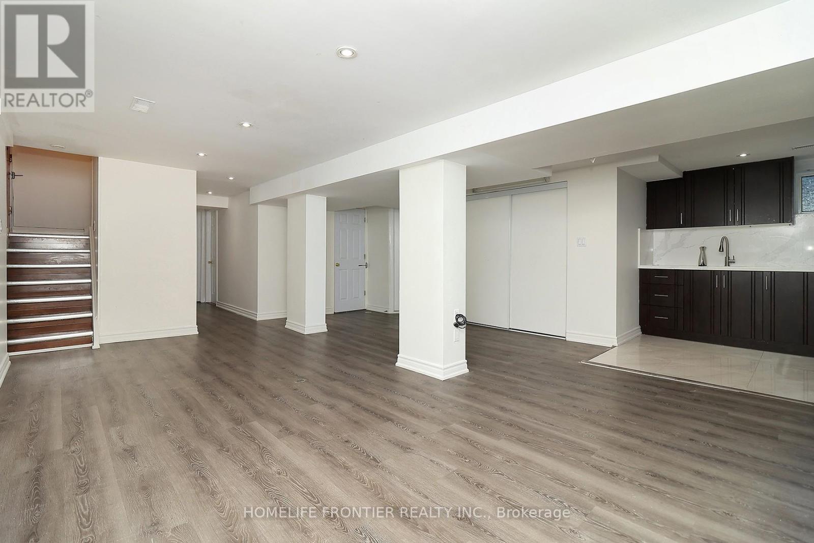 32 Coules Court, Toronto, Ontario  M8W 2N9 - Photo 15 - W13444070