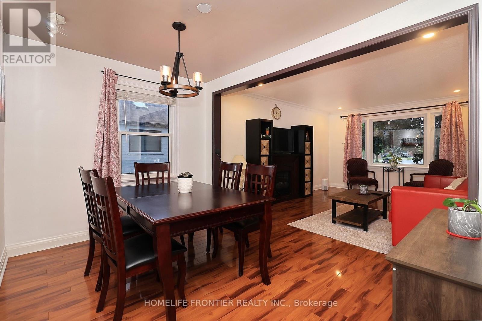 32 Coules Court, Toronto, Ontario  M8W 2N9 - Photo 4 - W13444070
