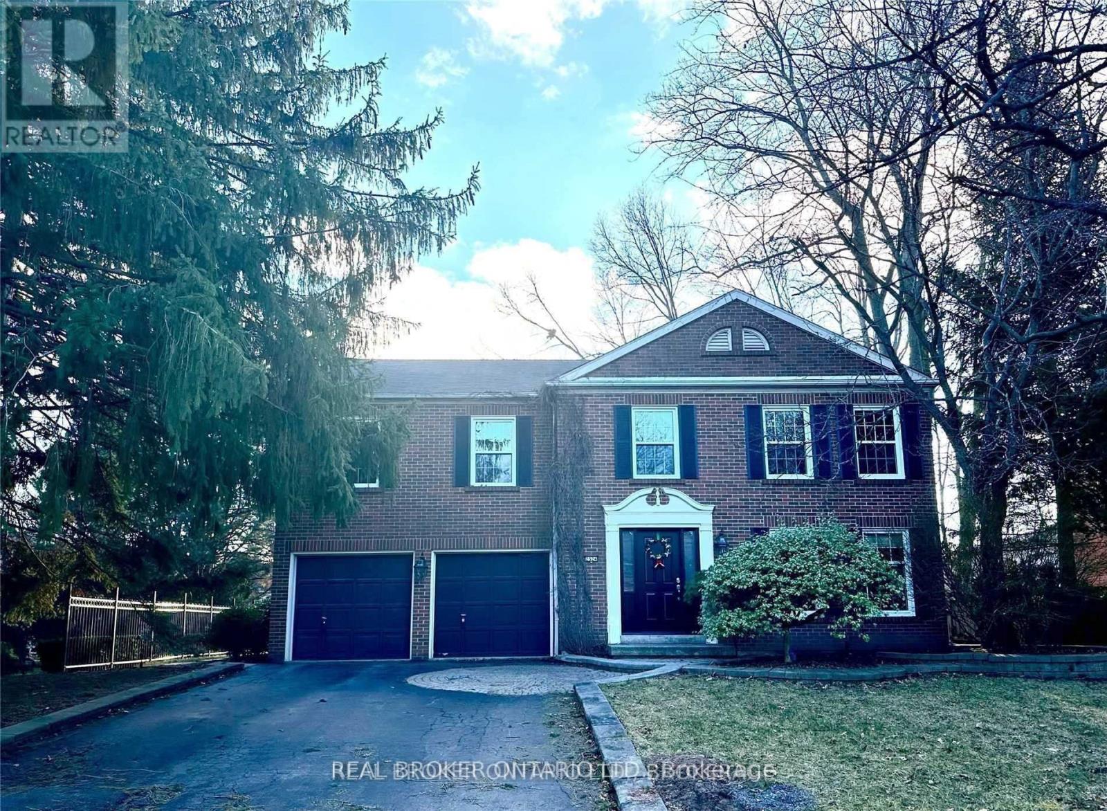 2524 KING RICHARDS PLACE