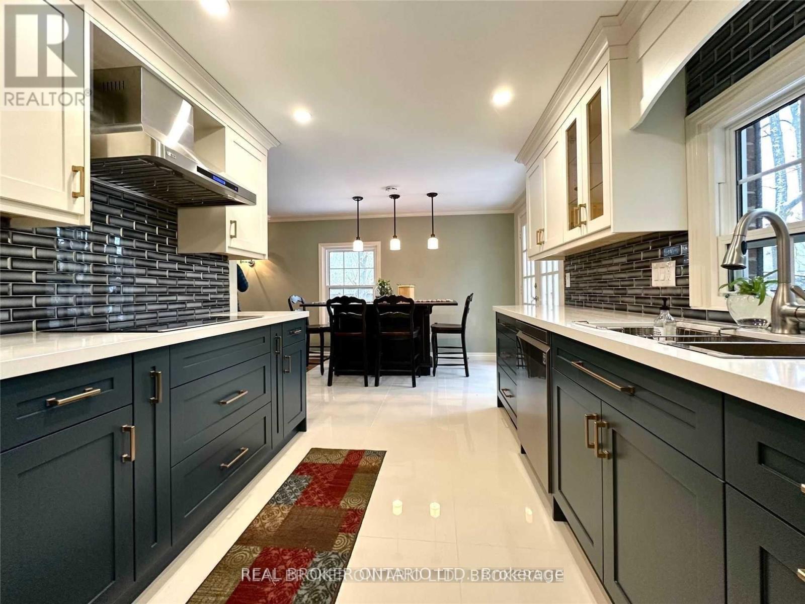 2524 King Richards Place, Mississauga, Ontario  L5K 2H2 - Photo 11 - W13444072
