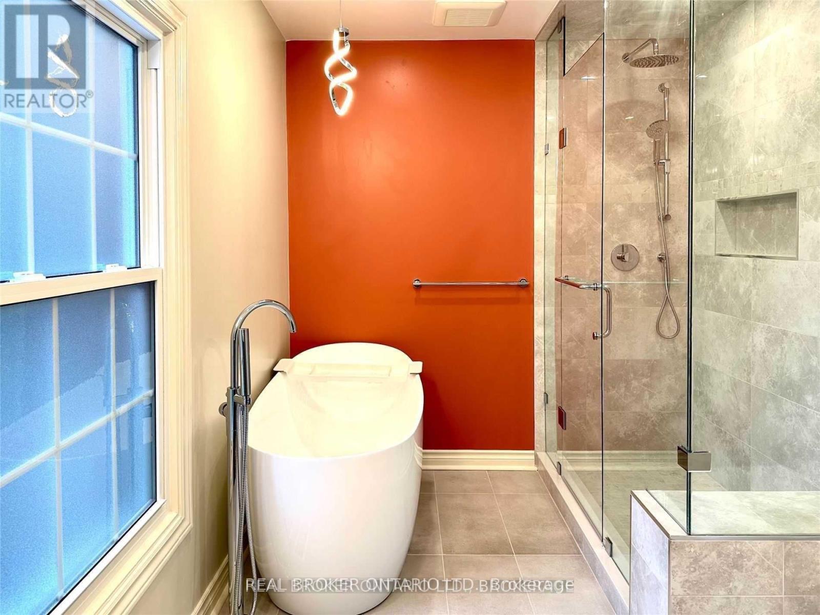 2524 King Richards Place, Mississauga, Ontario  L5K 2H2 - Photo 15 - W13444072