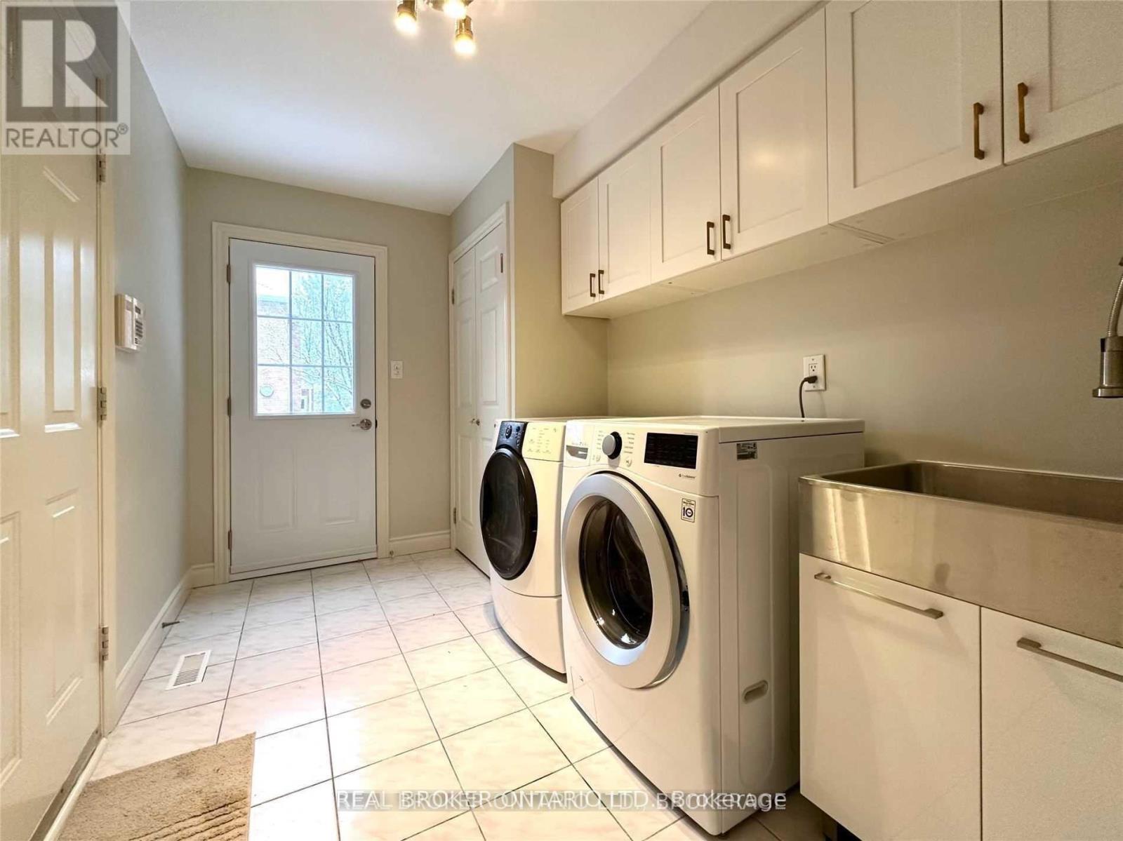 2524 King Richards Place, Mississauga, Ontario  L5K 2H2 - Photo 21 - W13444072