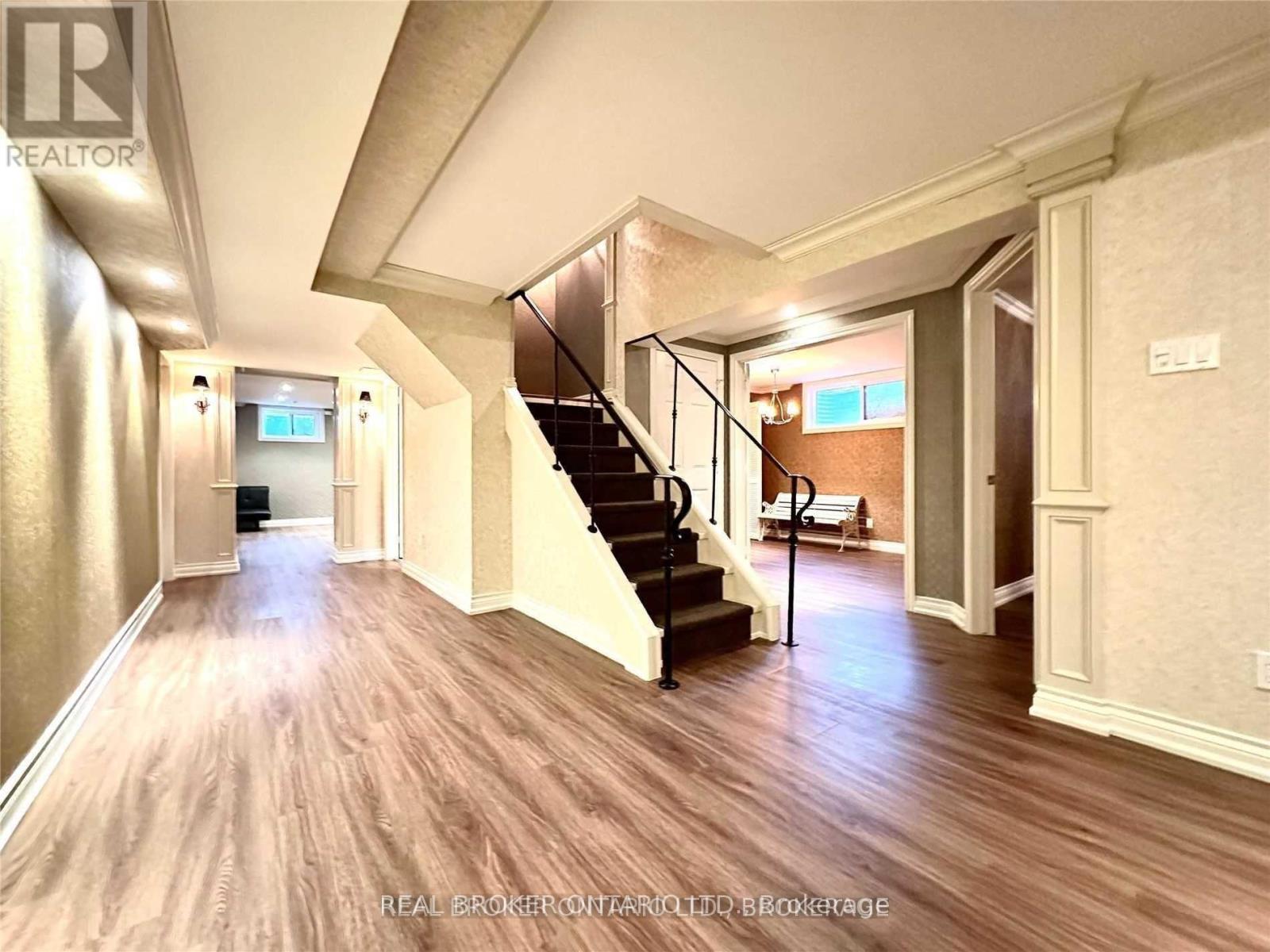 2524 King Richards Place, Mississauga, Ontario  L5K 2H2 - Photo 22 - W13444072