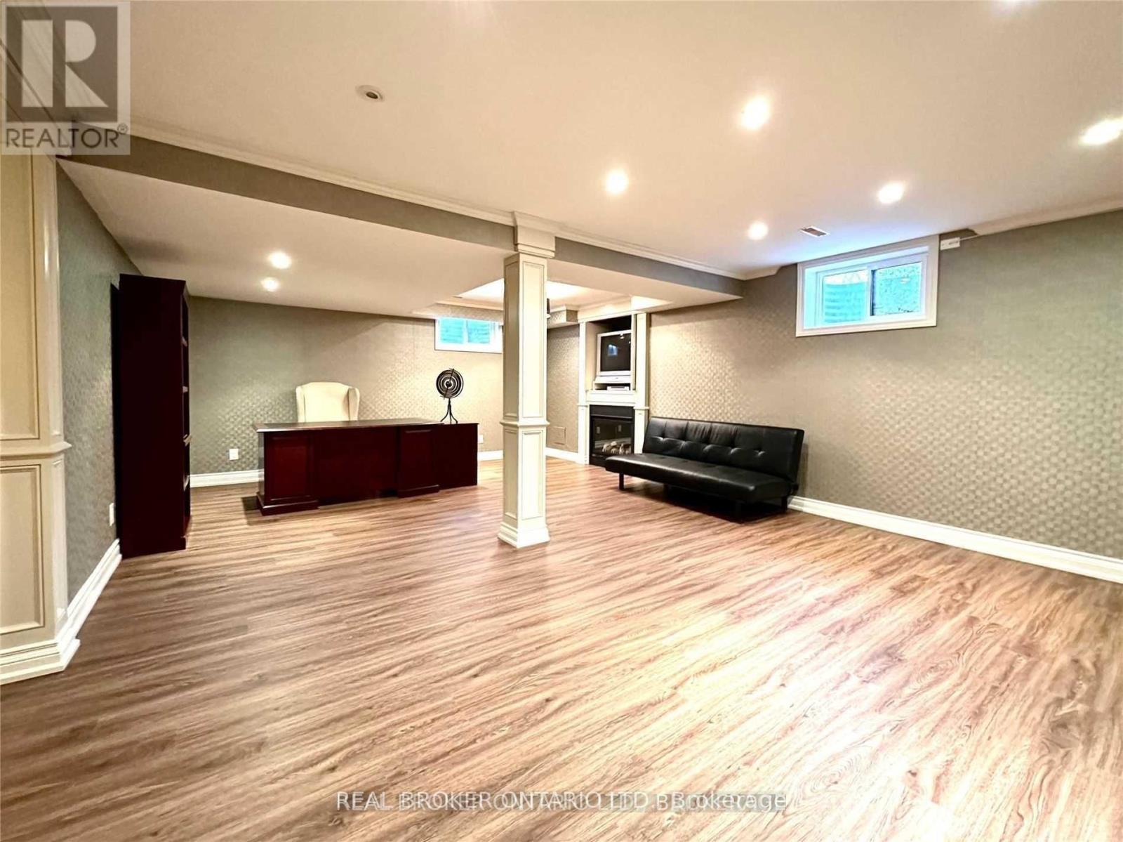 2524 King Richards Place, Mississauga, Ontario  L5K 2H2 - Photo 23 - W13444072