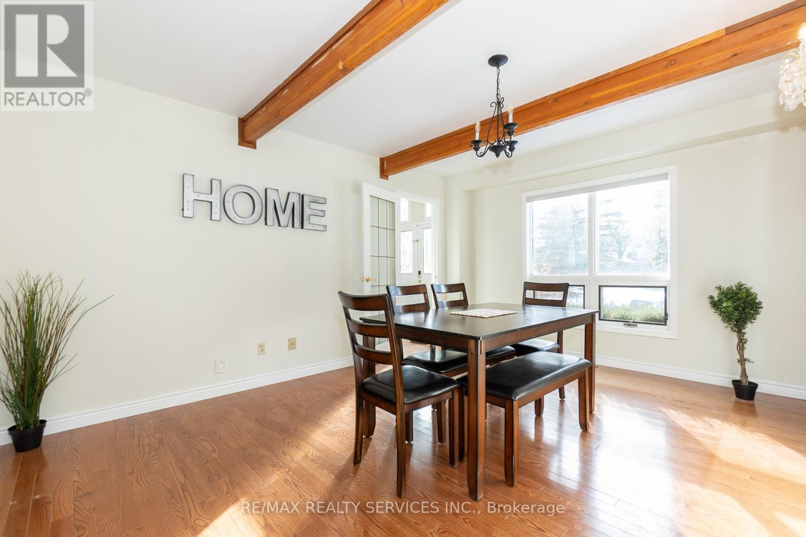 9 Damascus Drive, Caledon, Ontario L7C 0A4 - Photo 6 - W13439058