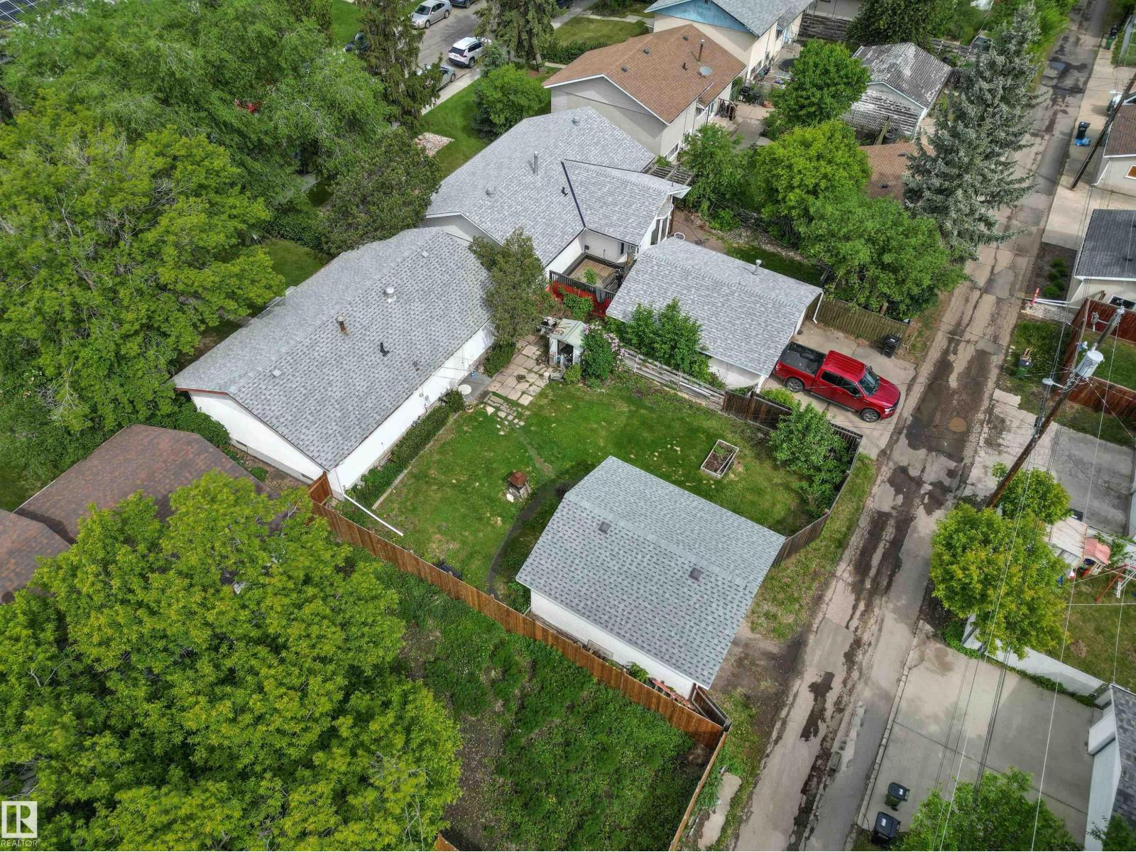8719 164a St Nw, Edmonton, Alberta  T5R 2R2 - Photo 48 - E4493451