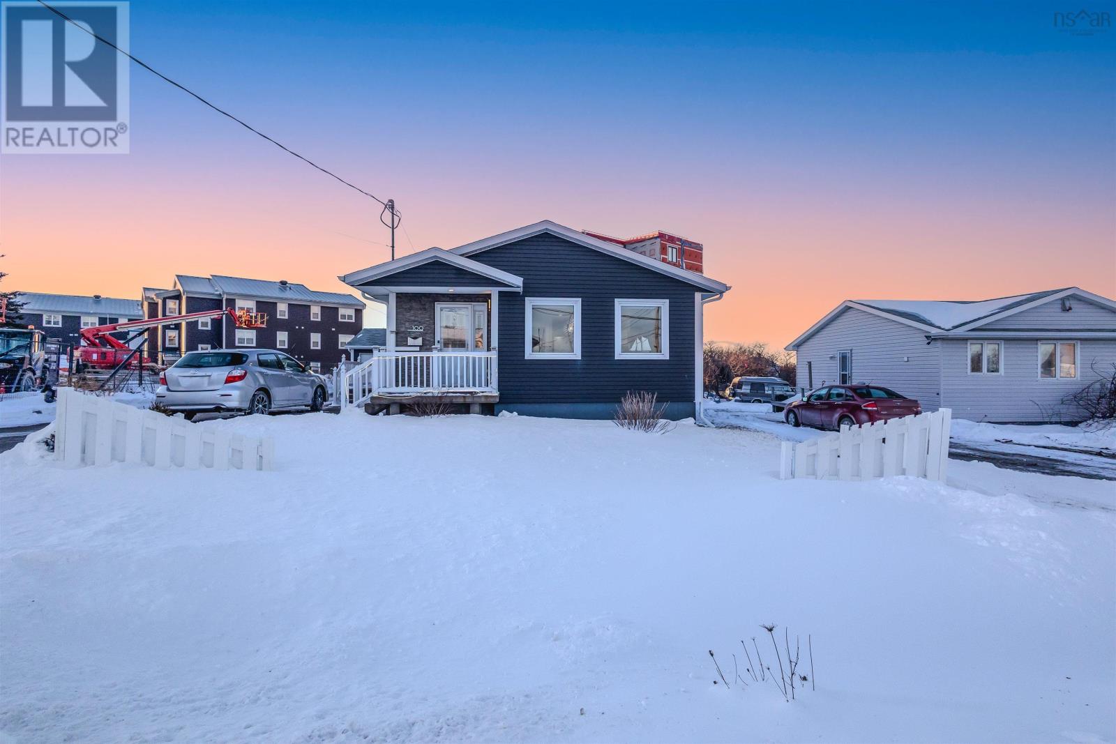 100 Ocean Avenue, Glace Bay, Nova Scotia  B1A 3V4 - Photo 1 - 202602535