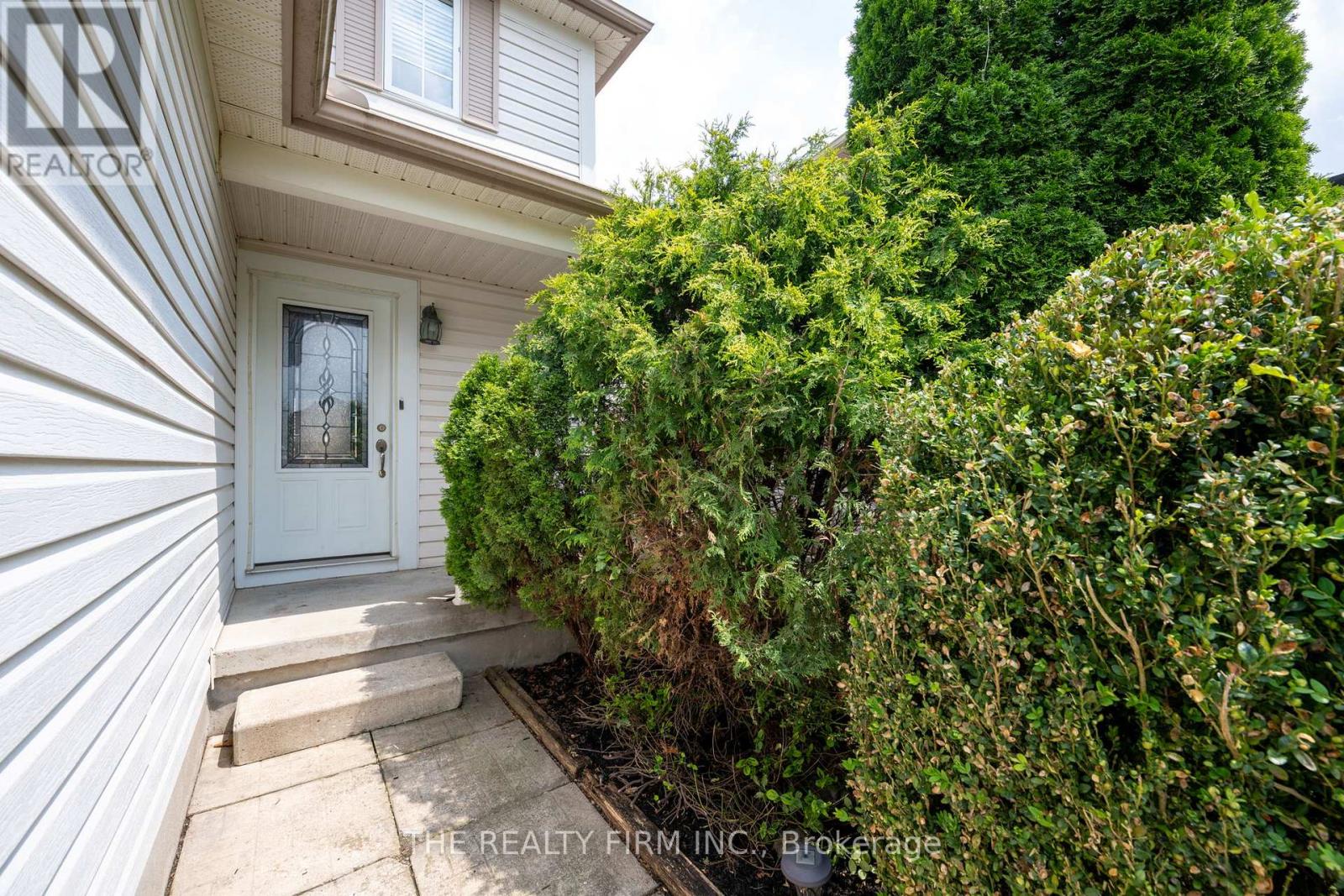 567 Fieldgate Circle, London East, Ontario  N5V 5G1 - Photo 2 - X13444306