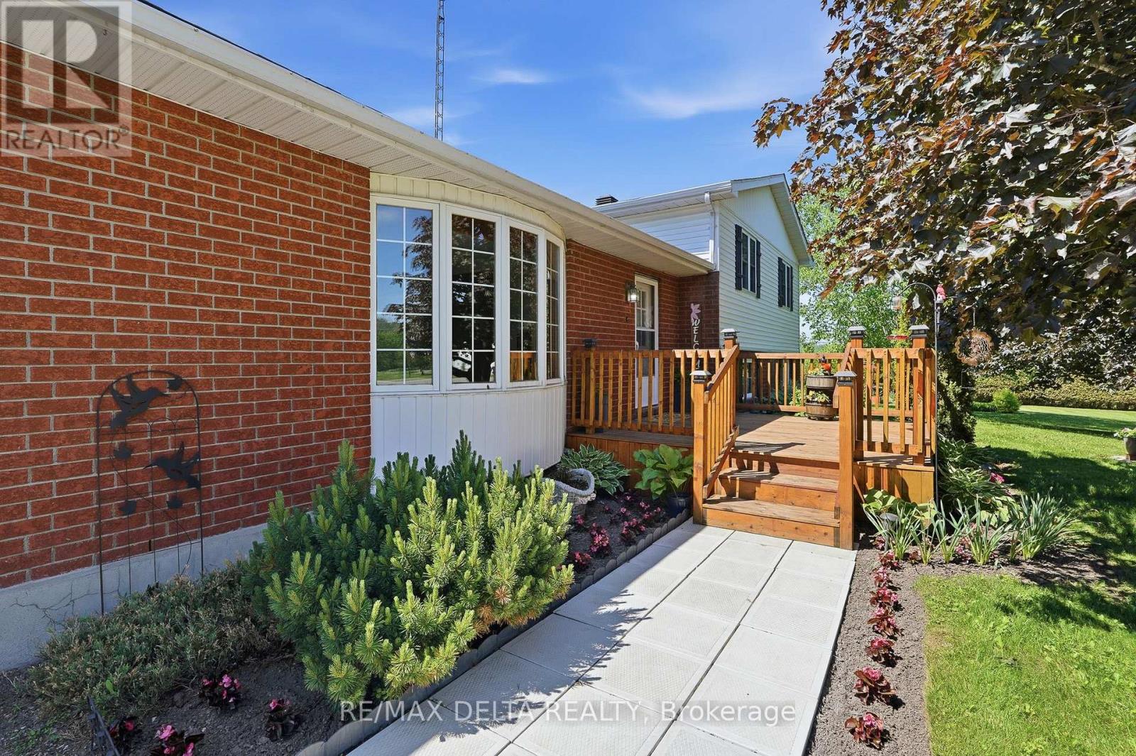 1051 Aberdeen Road W, Champlain, Ontario  K0B 1R0 - Photo 4 - X13444148