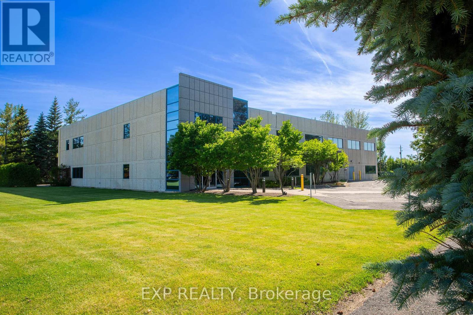 31 Auriga Drive, Ottawa, Ontario K2E 1C4 - Photo 2 - X13444270