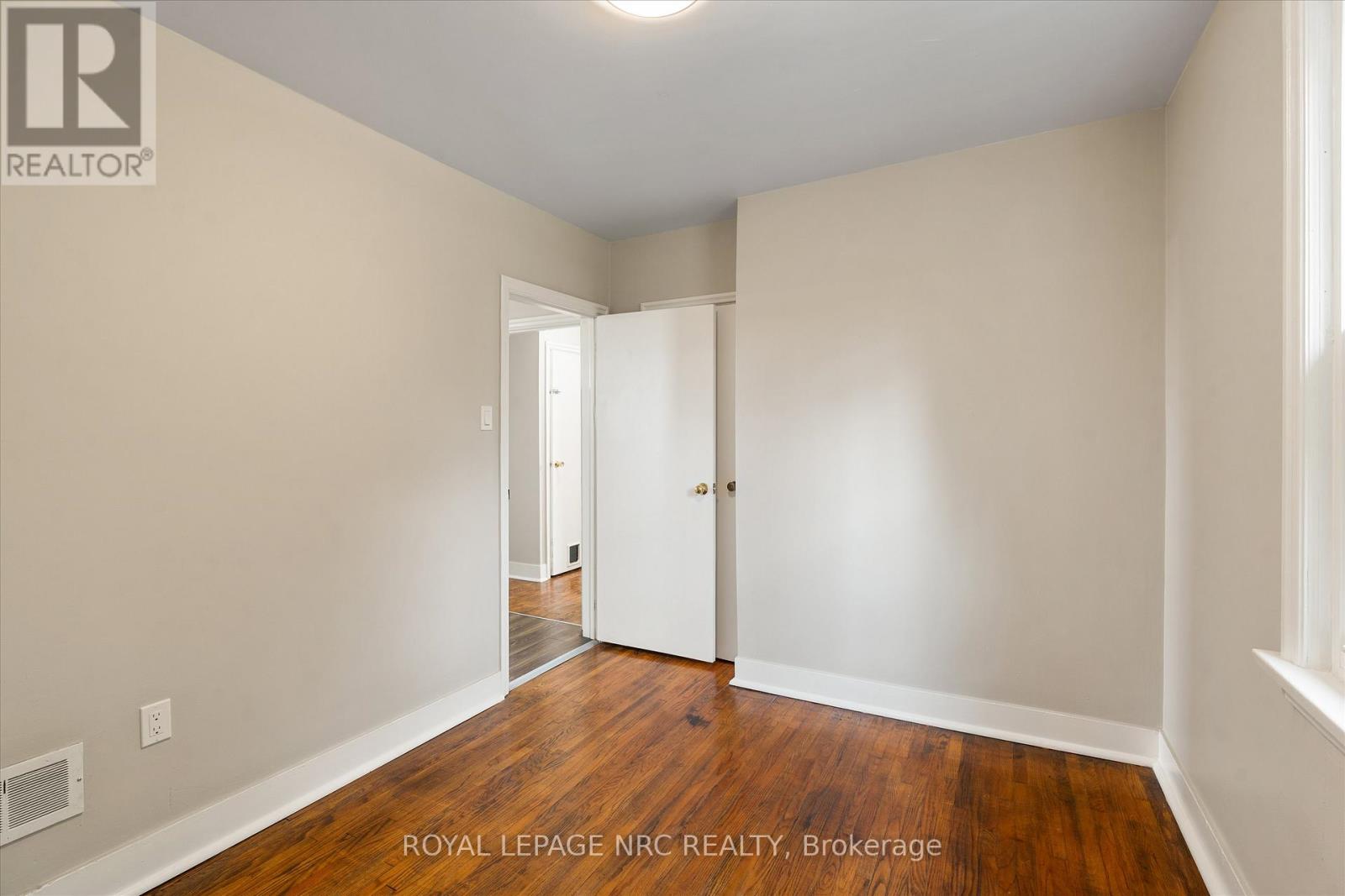 1447 Fifth Street, St. Catharines, Ontario  L2R 6P9 - Photo 13 - X13444488