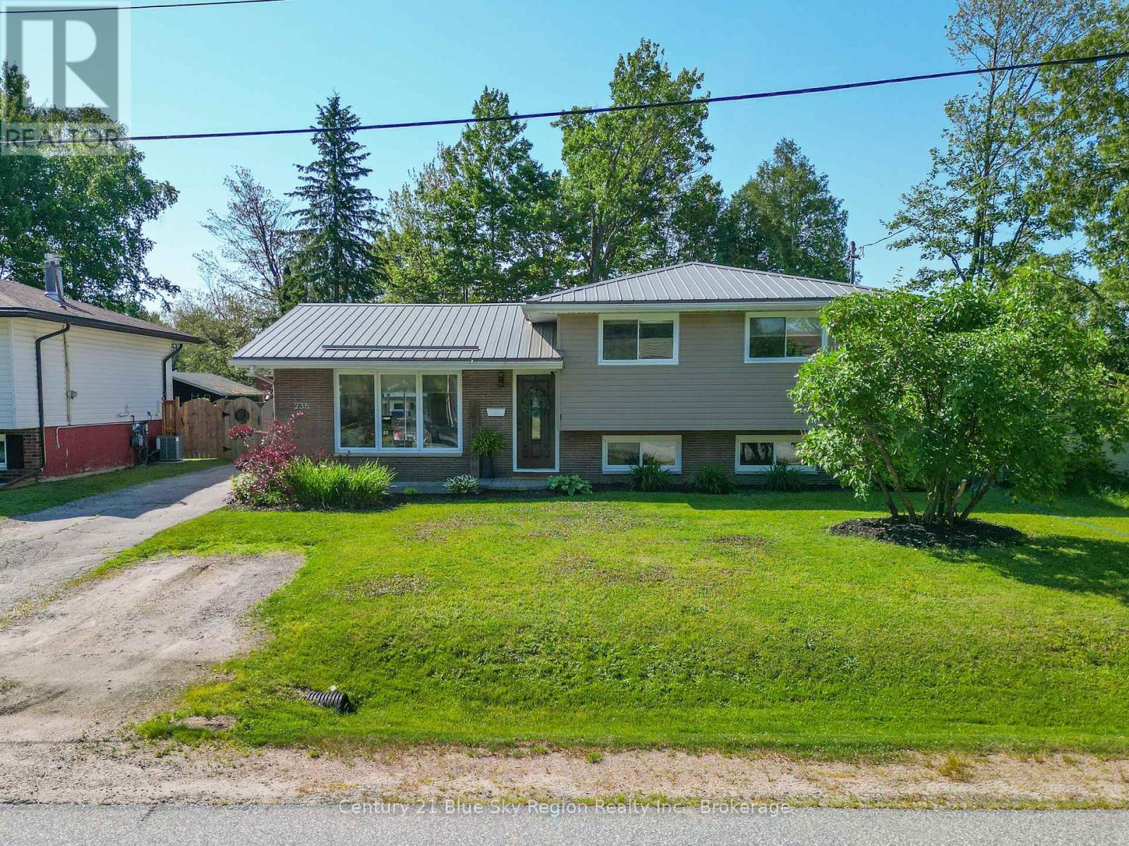 235 Orange Crescent, North Bay, Ontario  P1A 3B1 - Photo 2 - X13444230