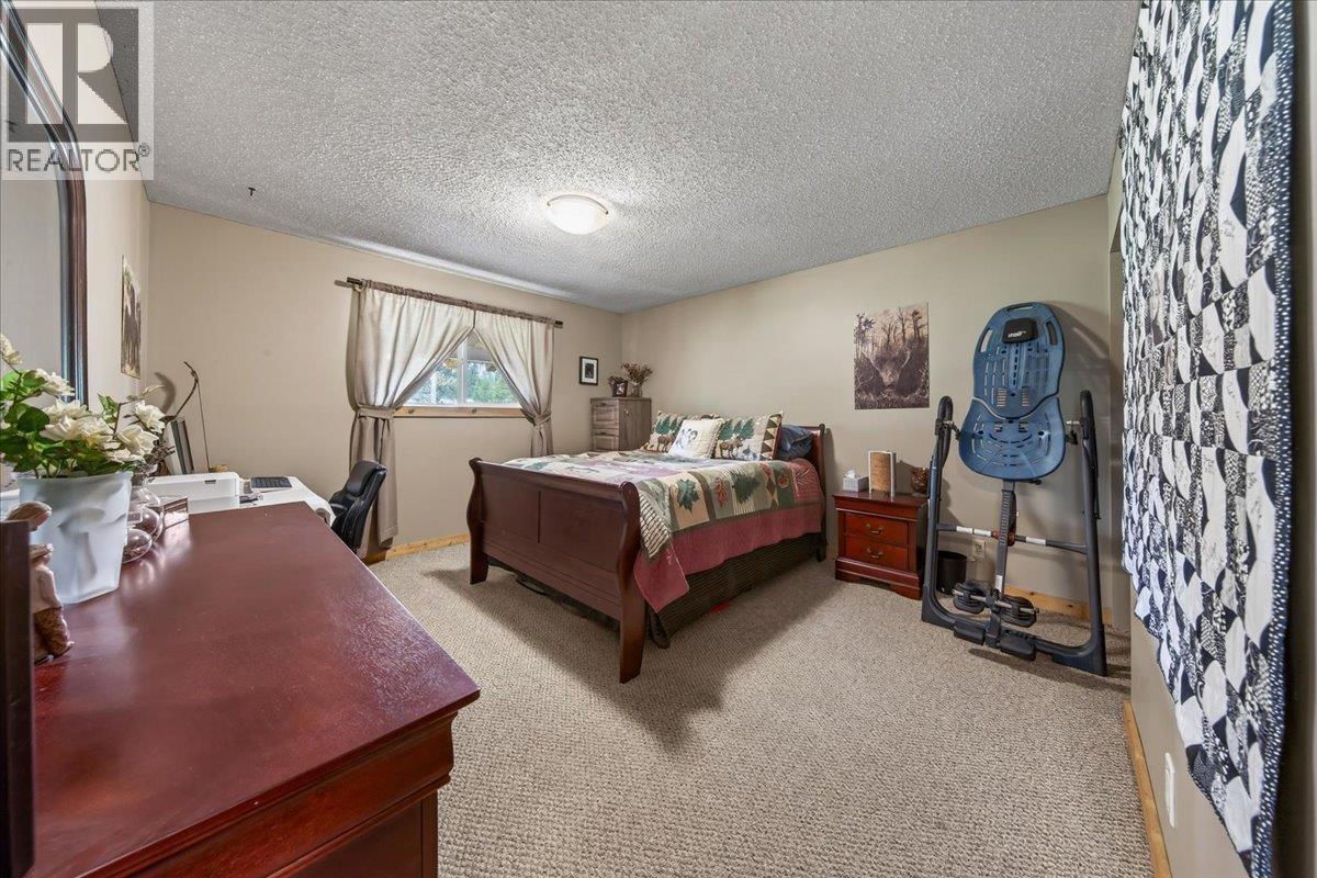 7854 Thompson Road, Kimberley, British Columbia  V1A 3L7 - Photo 13 - 10390664