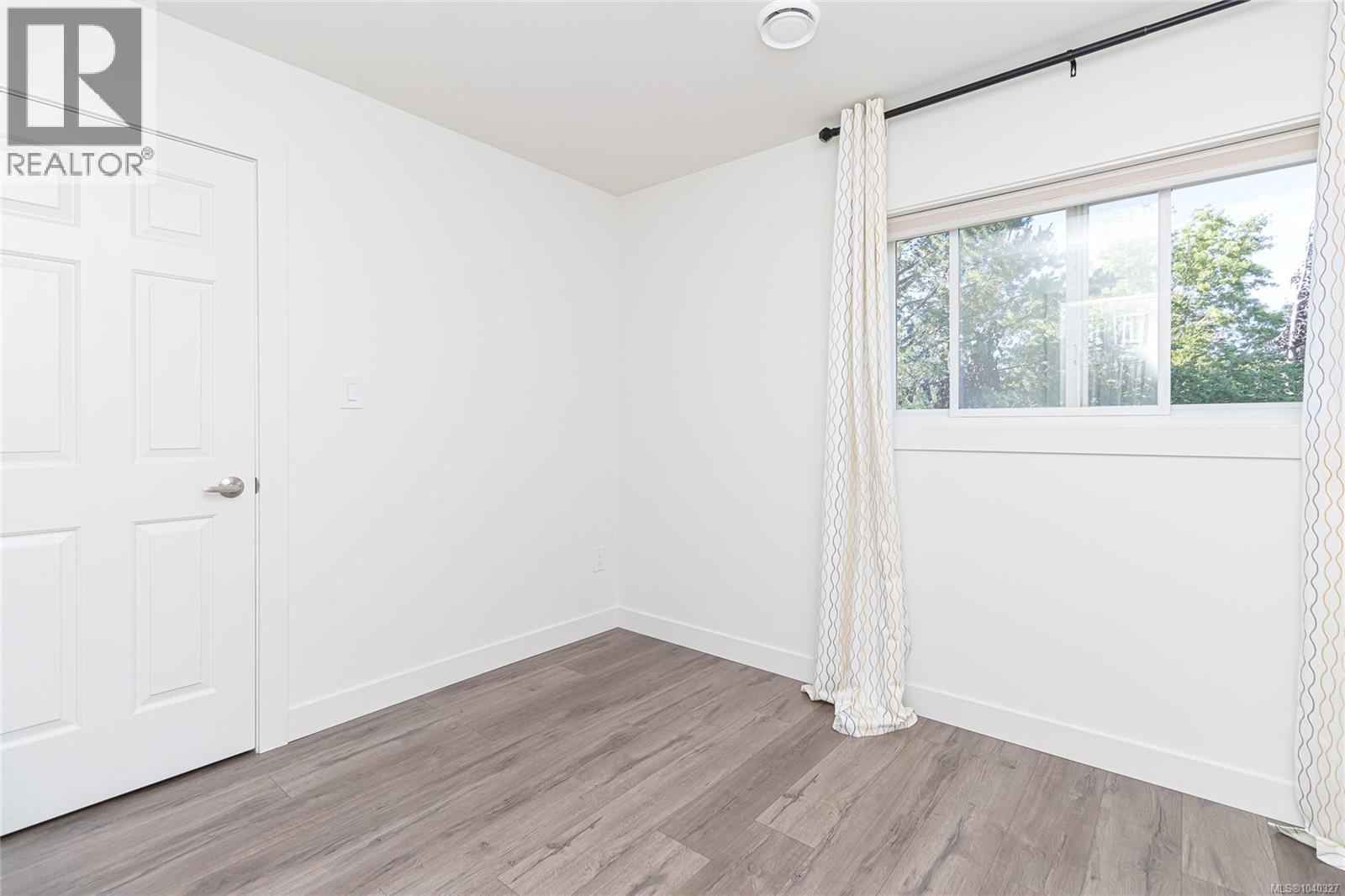 763 Viaduct Ave E, Saanich, British Columbia  V8Z 6N3 - Photo 27 - 1040327