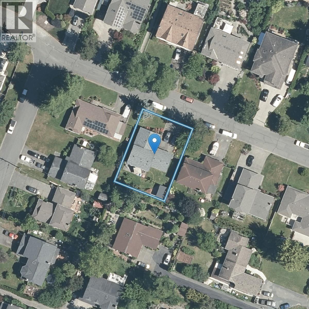 763 Viaduct Ave E, Saanich, British Columbia  V8Z 6N3 - Photo 41 - 1040327