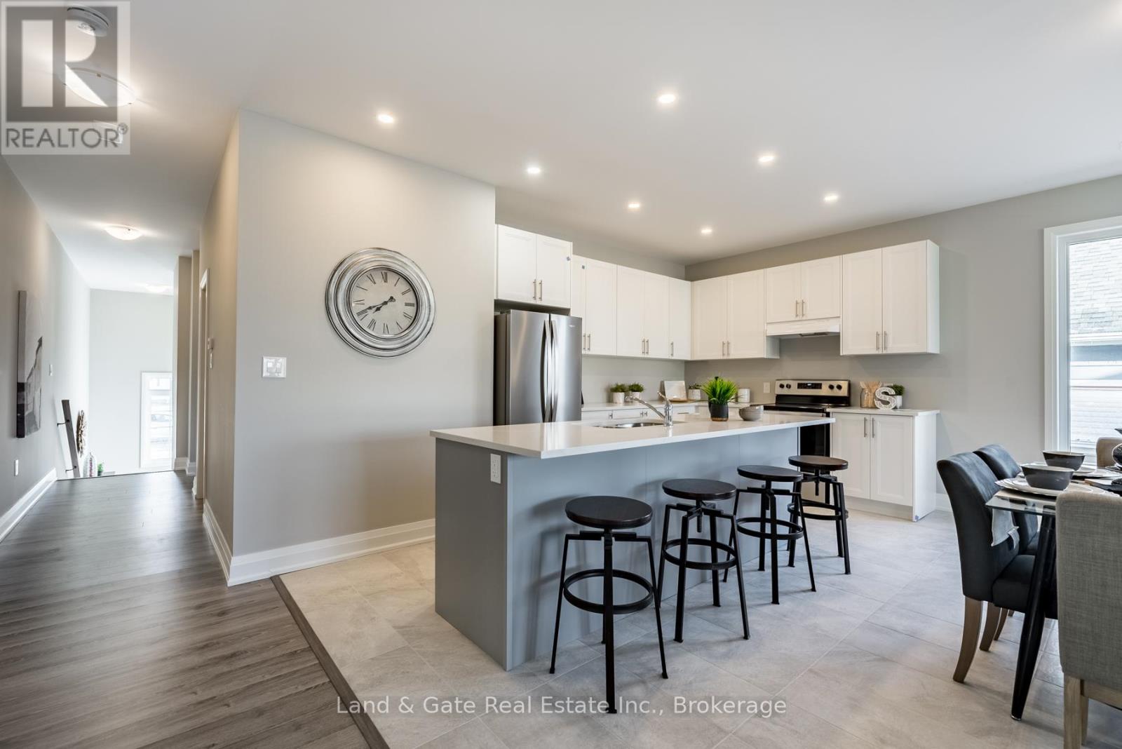 127 Gibbons Street, Oshawa, Ontario  L1J 4Y1 - Photo 5 - E13444398