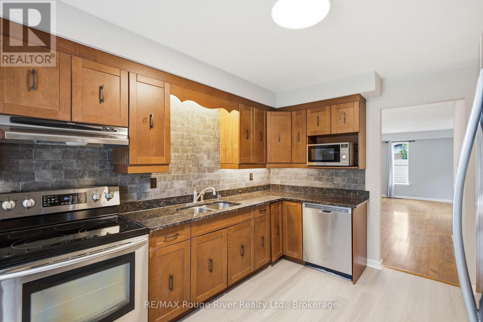 52 Rands Road, Ajax, Ontario L1S 3P3 - Photo 8 - E13444458