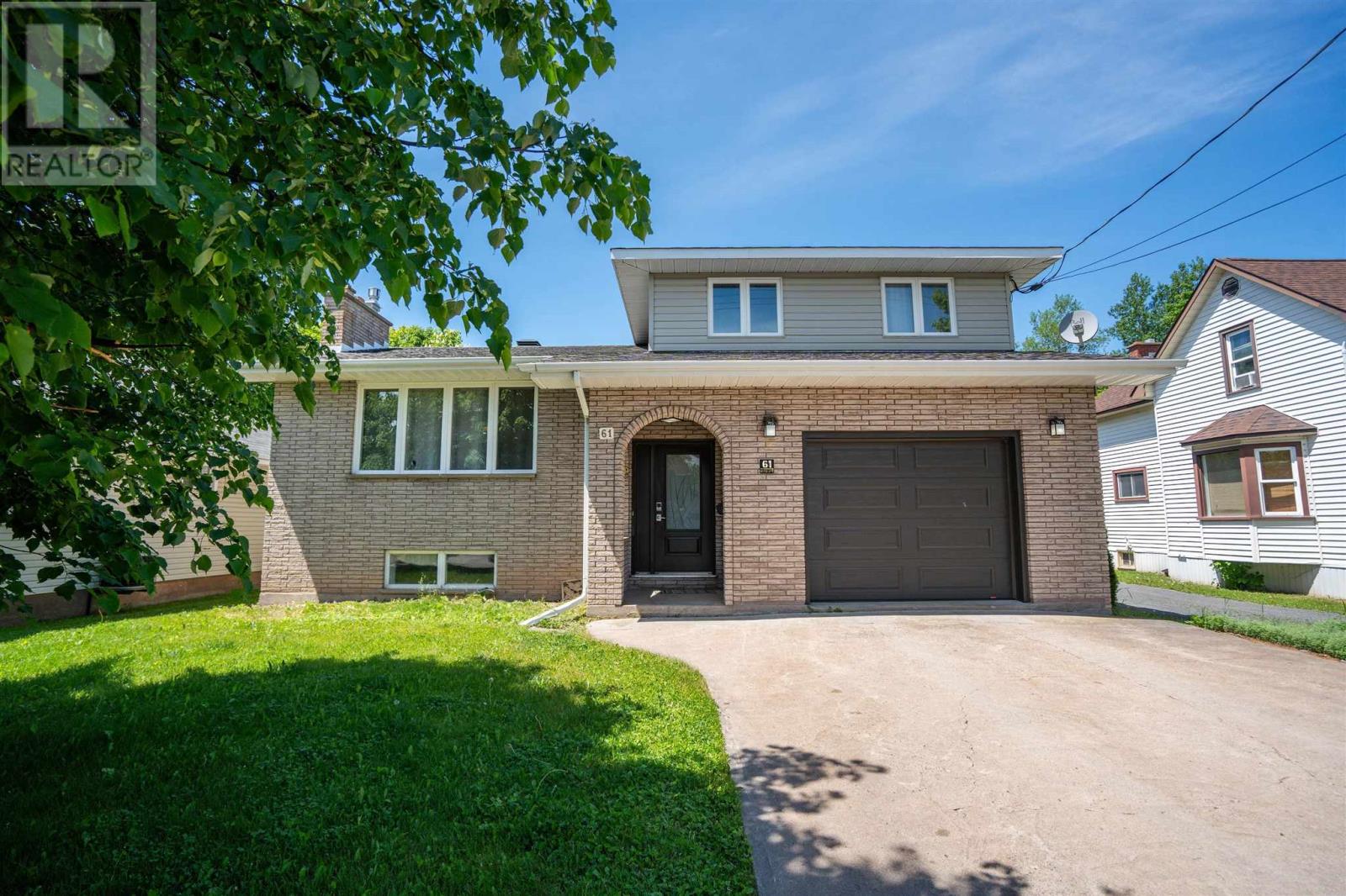 61 Knox Ave, Sault Ste. Marie, Ontario  P6B 3X8 - Photo 2 - SM261449