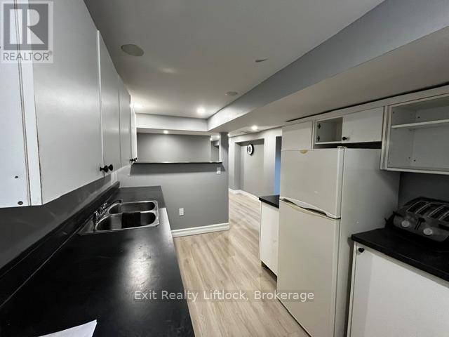 303 Caddy Street, Peterborough, Ontario  K9H 1M2 - Photo 12 - X13444328