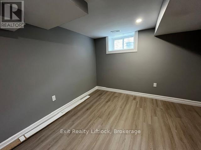 303 Caddy Street, Peterborough, Ontario  K9H 1M2 - Photo 8 - X13444328