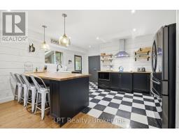 34 CAPTAINS DRIVE, Prince Edward County, Ontario