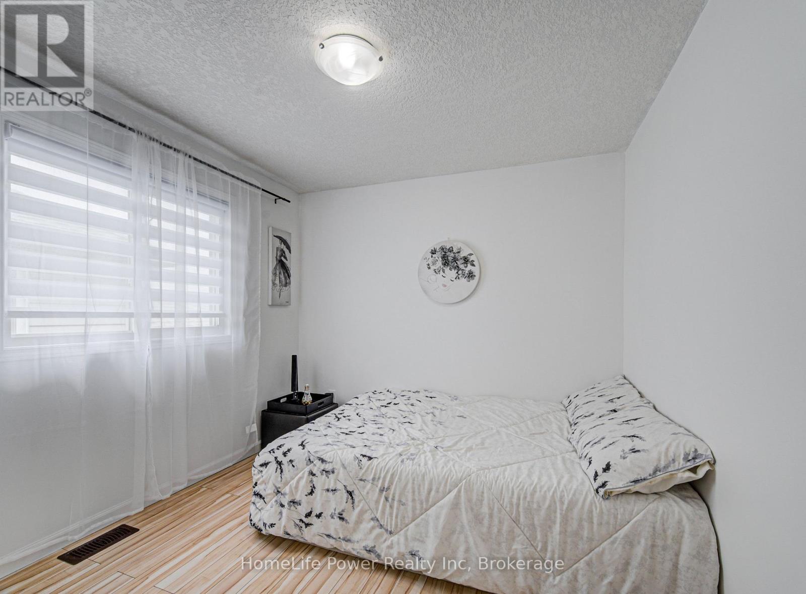 533 Activa Avenue, Kitchener, Ontario  N2E 4C2 - Photo 25 - X13444186