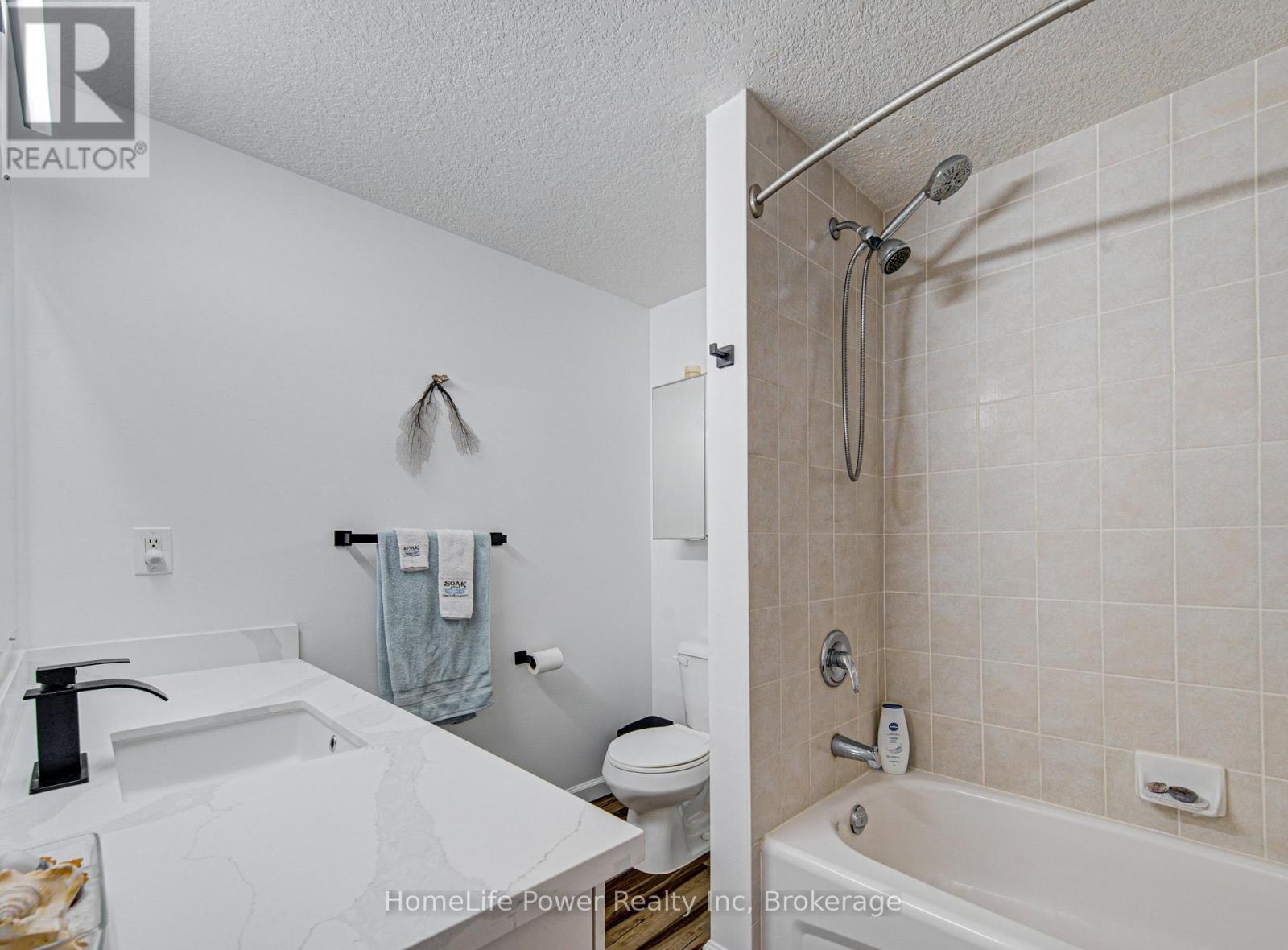 533 Activa Avenue, Kitchener, Ontario  N2E 4C2 - Photo 26 - X13444186