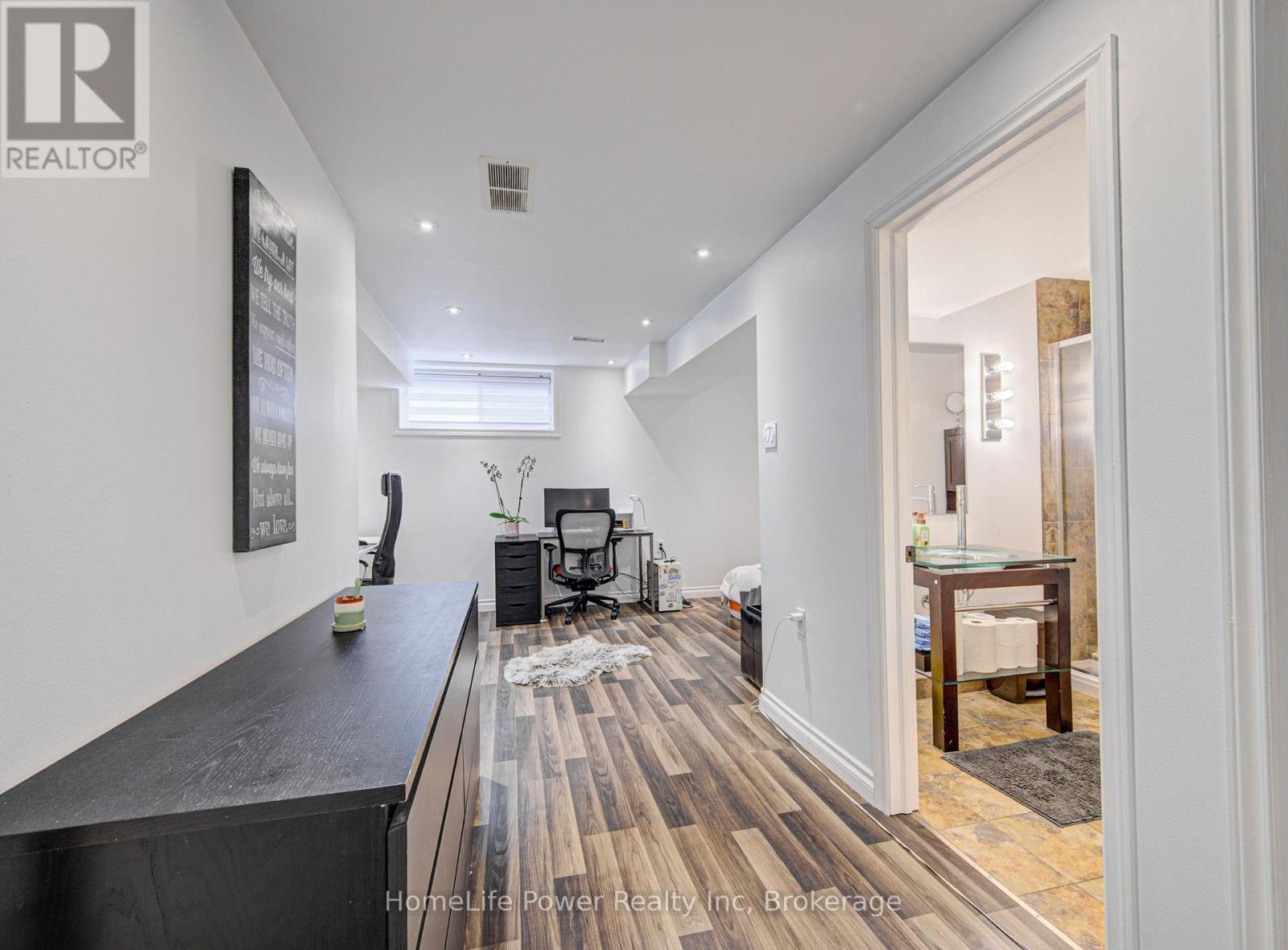 533 Activa Avenue, Kitchener, Ontario  N2E 4C2 - Photo 32 - X13444186