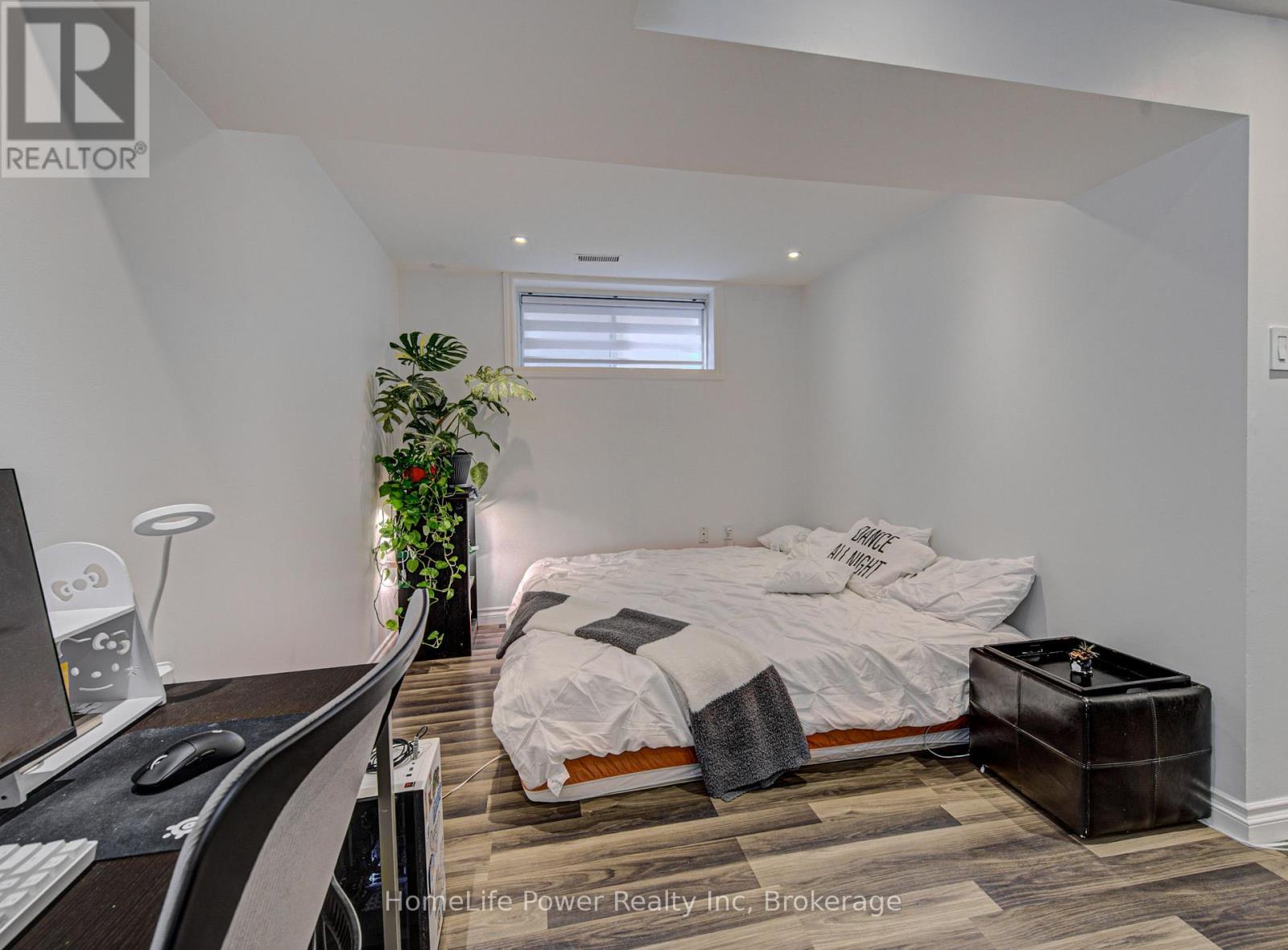 533 Activa Avenue, Kitchener, Ontario  N2E 4C2 - Photo 35 - X13444186
