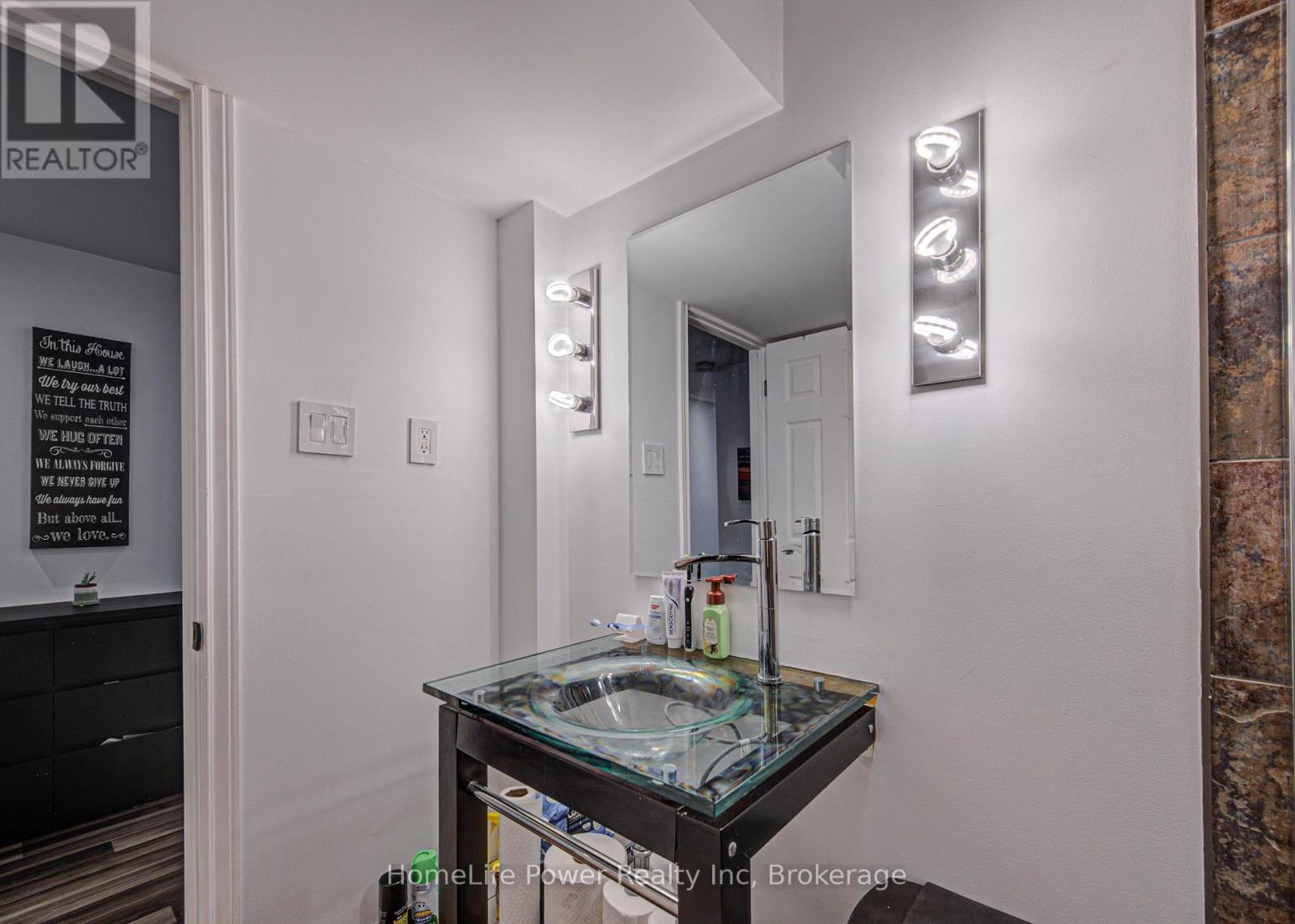 533 Activa Avenue, Kitchener, Ontario  N2E 4C2 - Photo 37 - X13444186