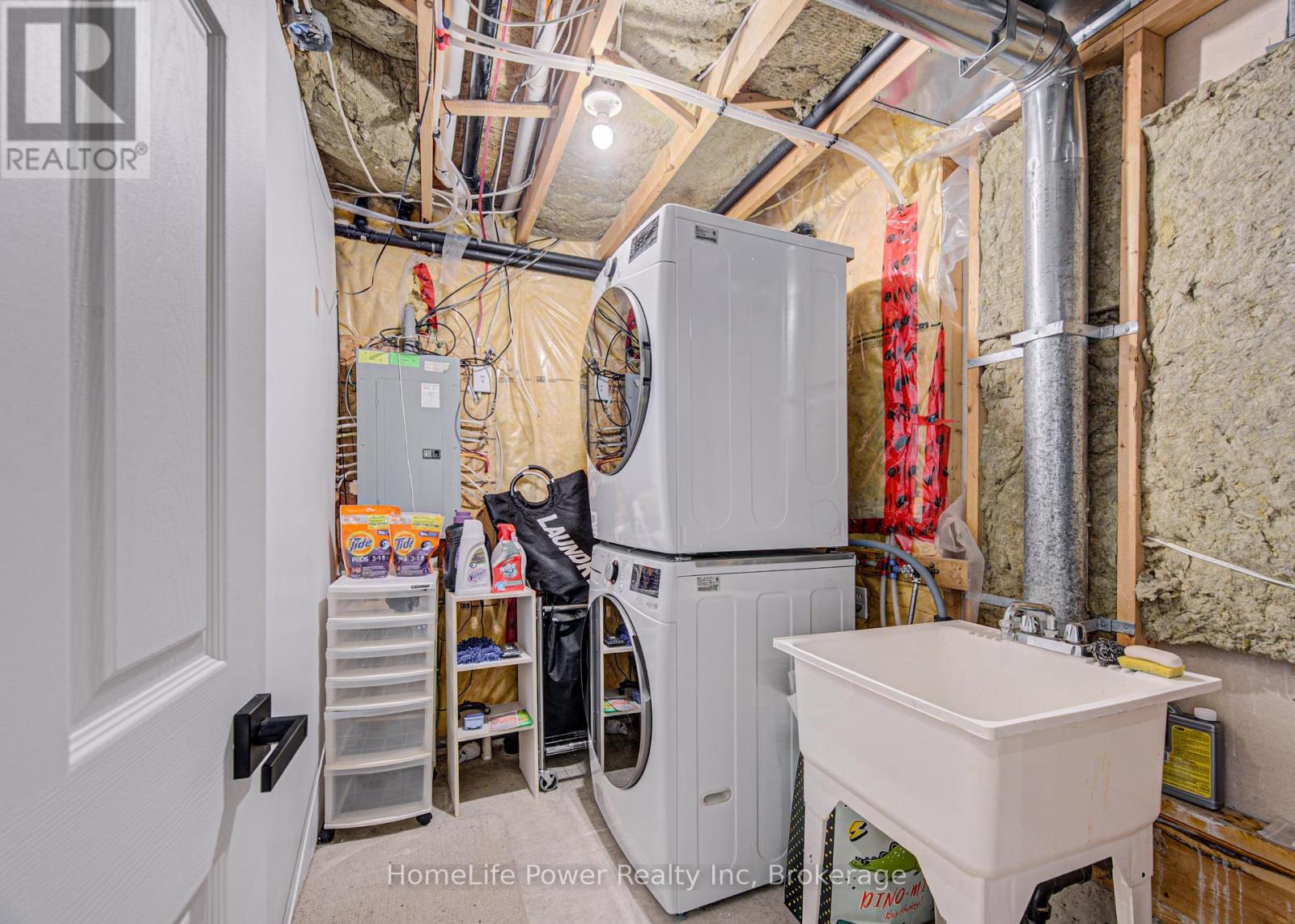 533 Activa Avenue, Kitchener, Ontario  N2E 4C2 - Photo 38 - X13444186