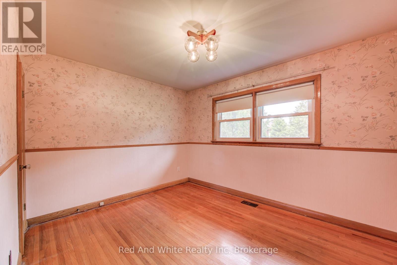 104 Elgin Crescent, Waterloo, Ontario  N2J 2S2 - Photo 15 - X13444354