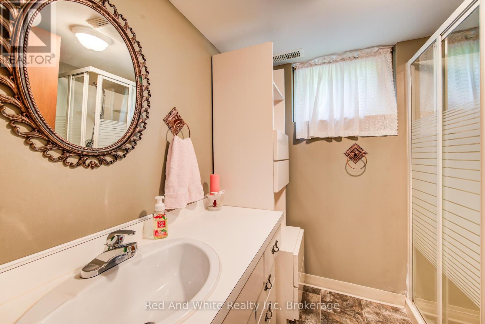 104 Elgin Crescent, Waterloo, Ontario  N2J 2S2 - Photo 29 - X13444354