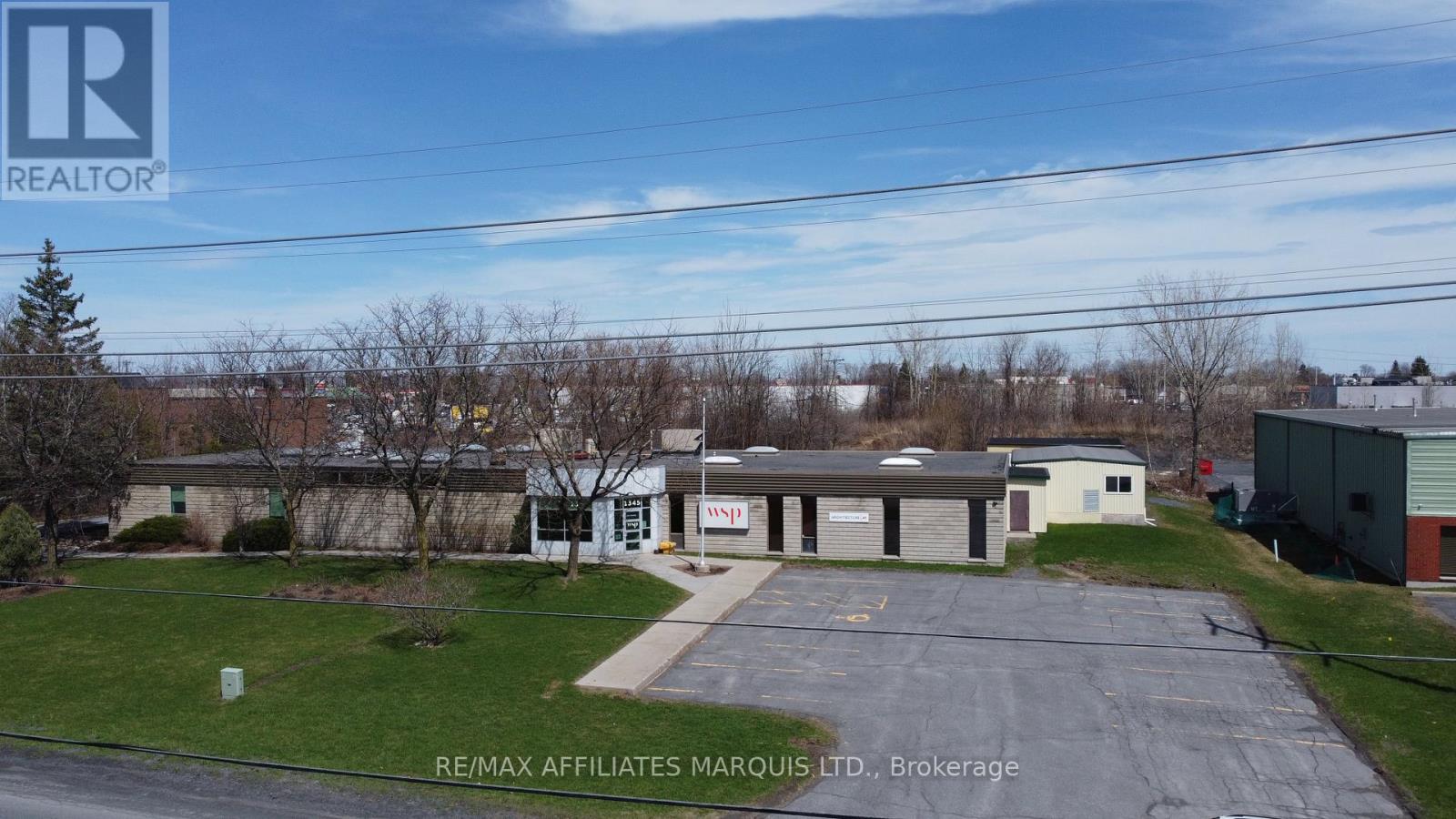 1343 Rosemount Avenue, Cornwall, Ontario K6J 3E5 - Photo 2 - X13444206