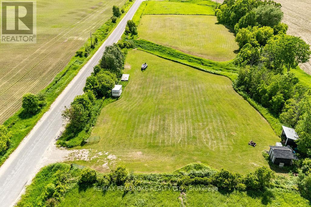 112 Cornerview Road, Whitewater Region, Ontario  K0J 1K0 - Photo 1 - X13444134