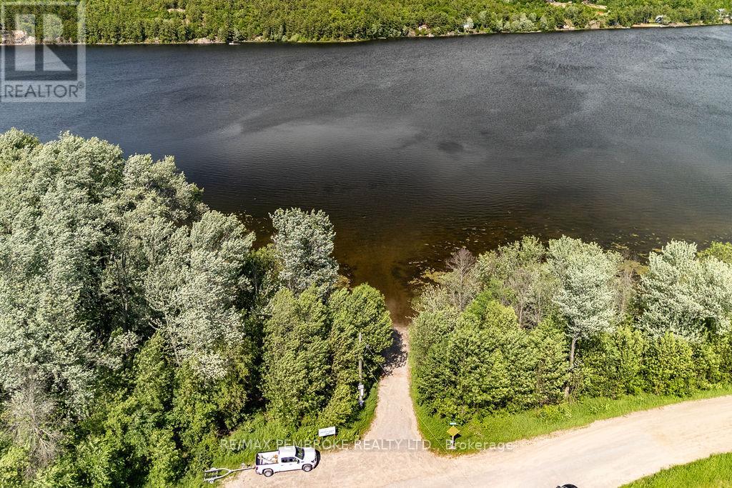 112 Cornerview Road, Whitewater Region, Ontario  K0J 1K0 - Photo 24 - X13444134